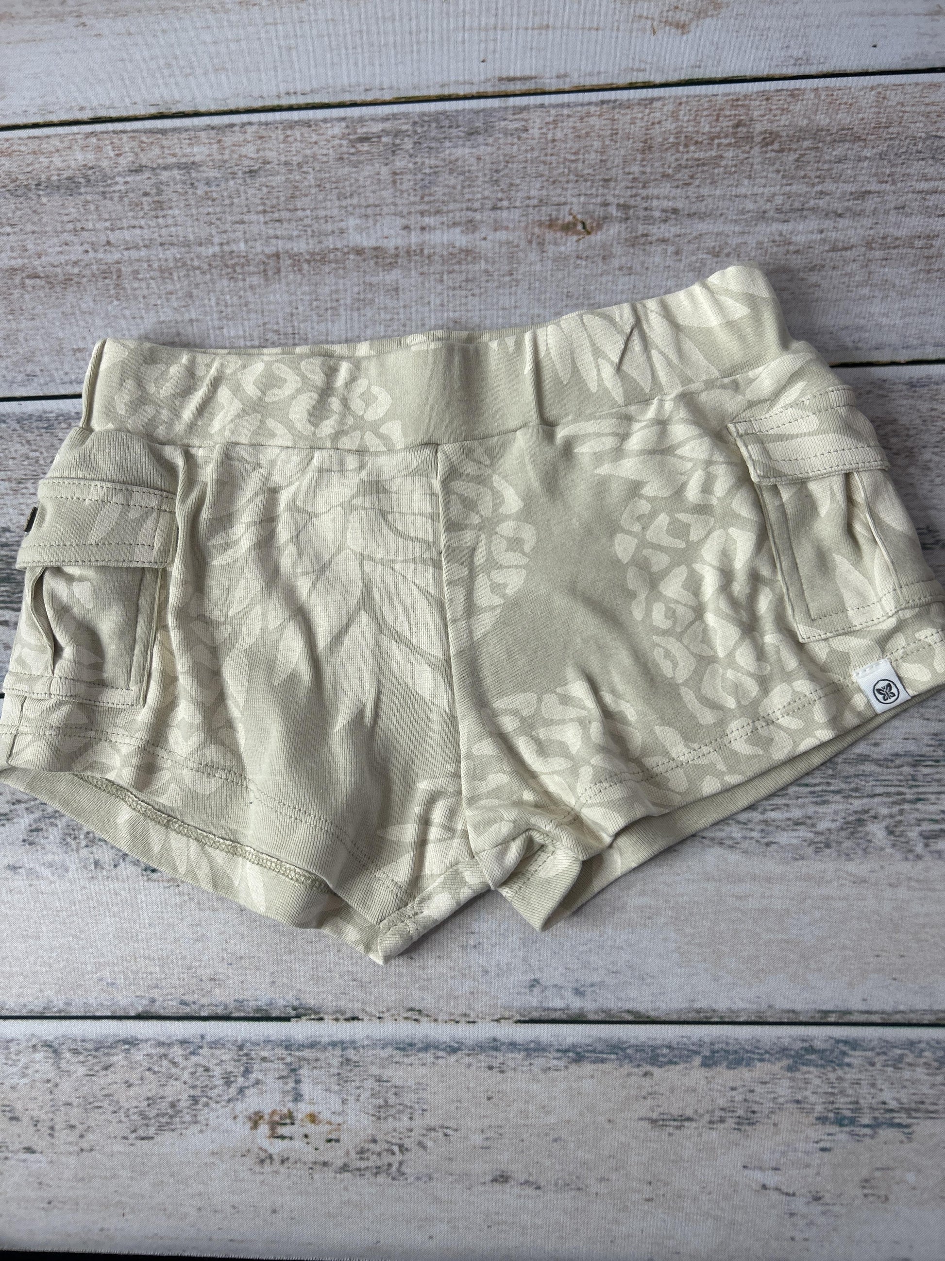 Girls Shorts Size: 4T