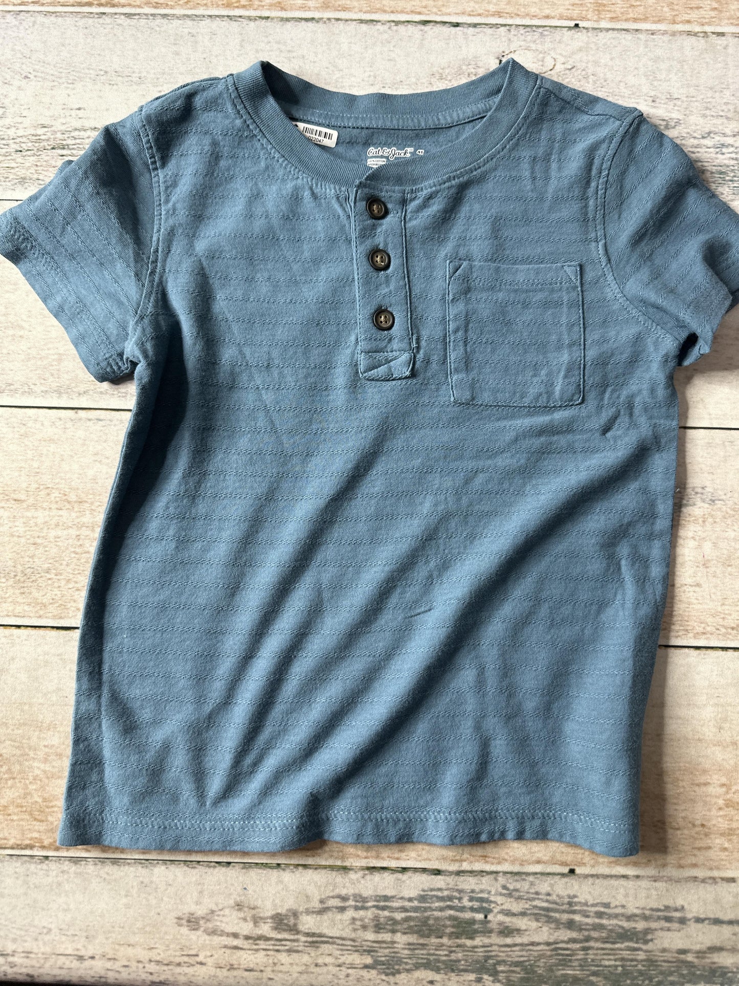 Cat & Jack Unisex T-Shirt Size: 4T