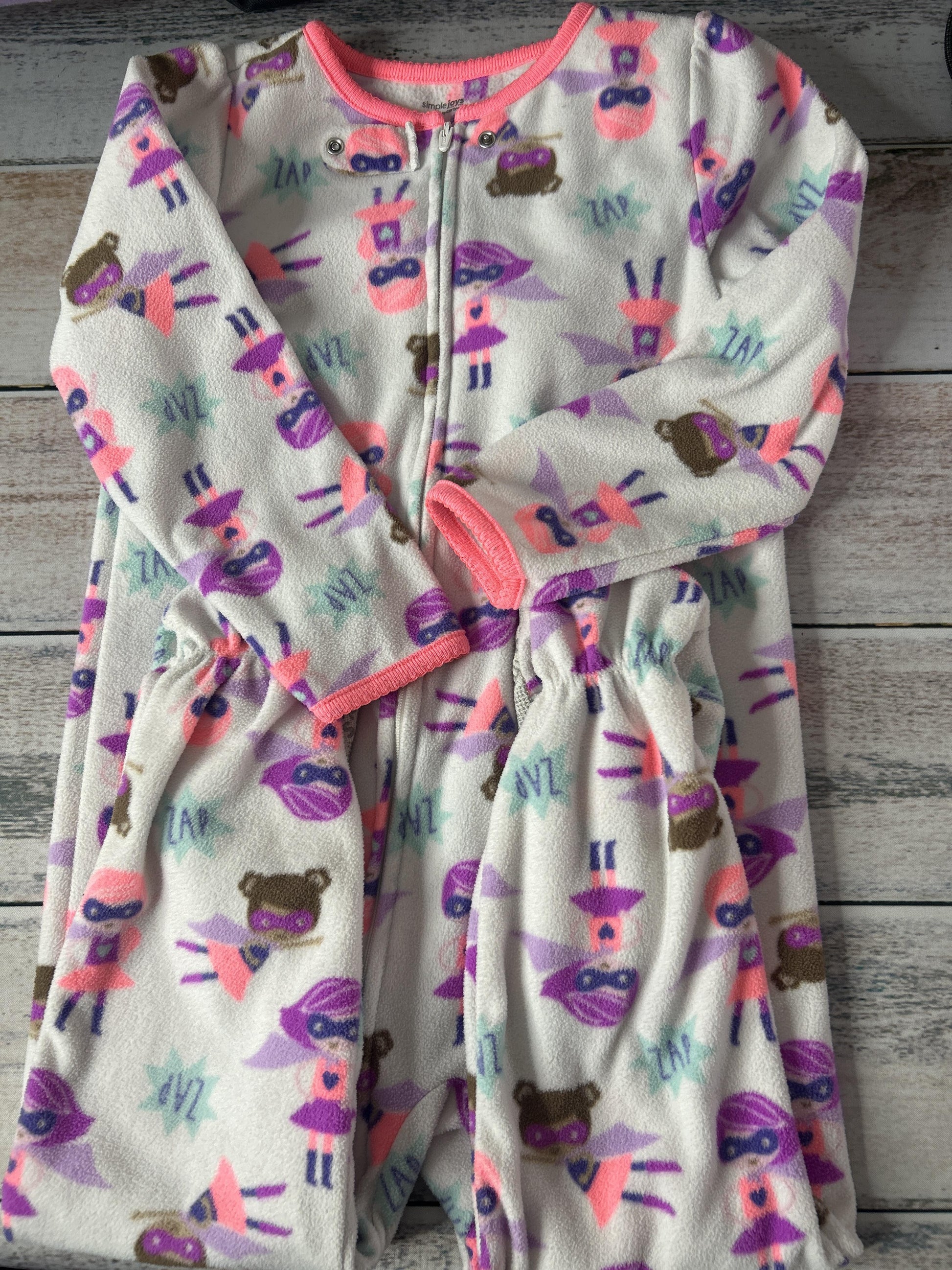 Girls Pajamas Size: 4T