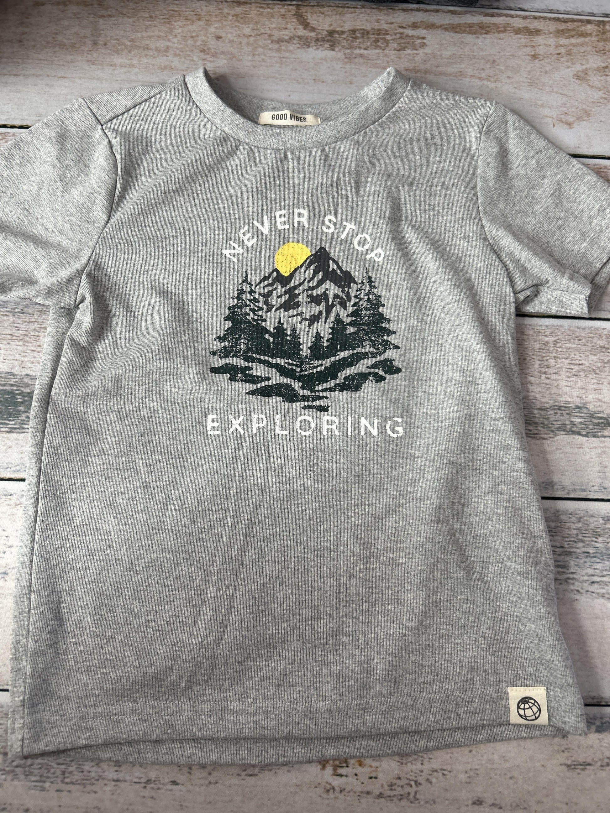 Unisex T-Shirt Size: 4T