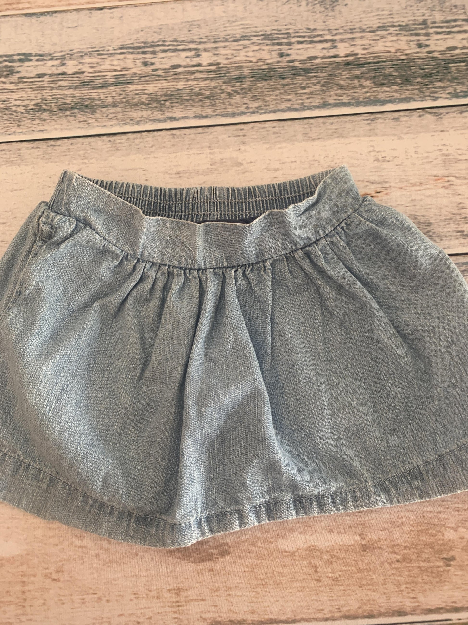 Girls Skirt Size: 4T