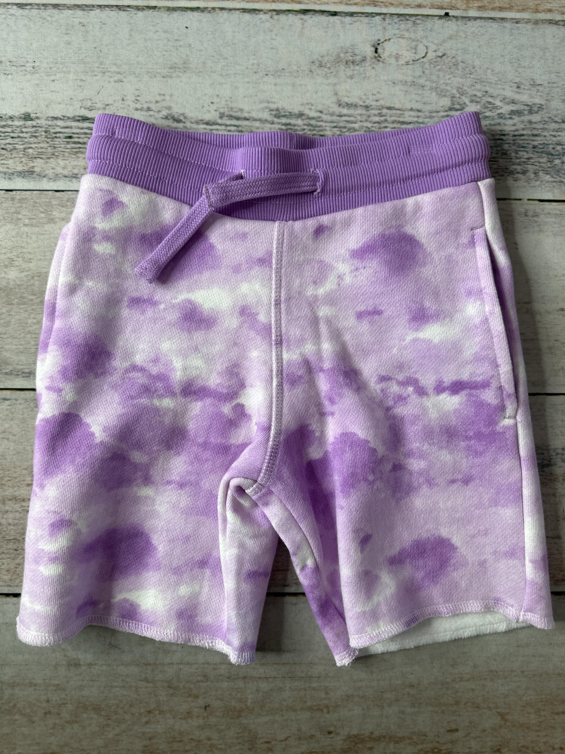 Unisex Shorts Size: 4T