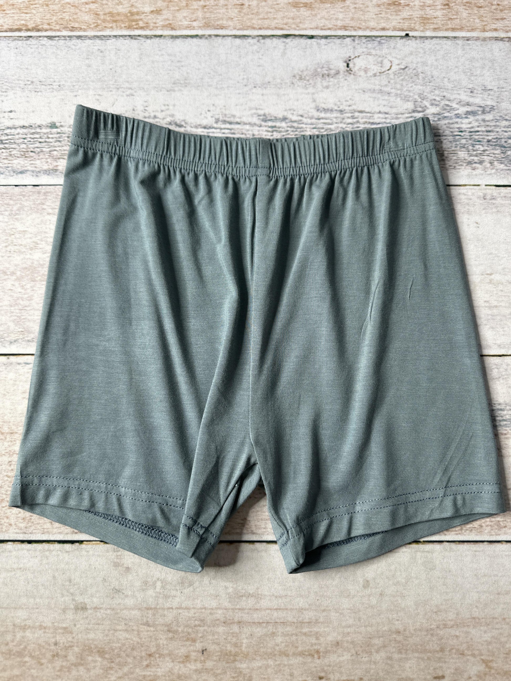 Sage and Ivory Unisex Pajamas Size: 4T