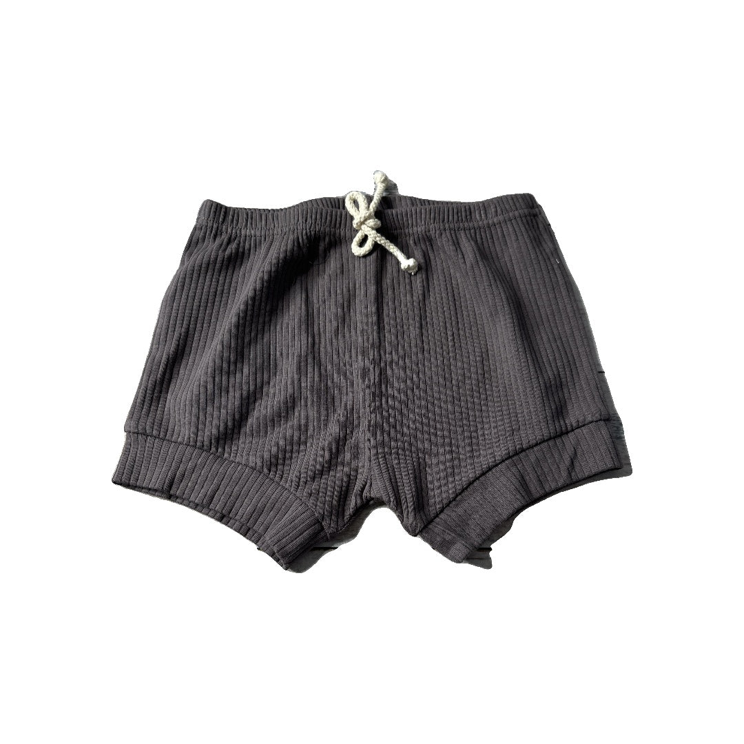 Sage and Ivory Unisex Shorts Size: 4T