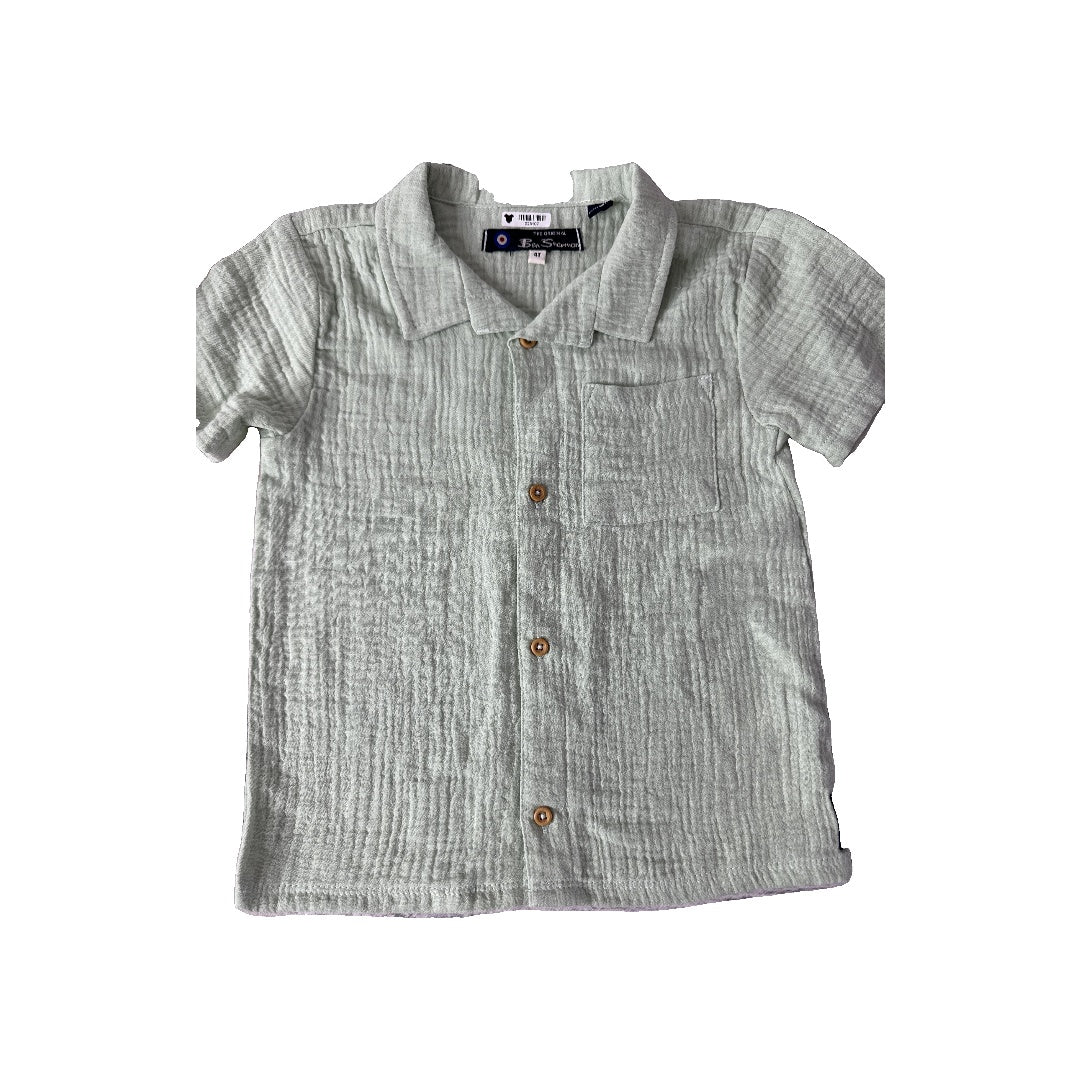 Unisex Shirt Size: 4T
