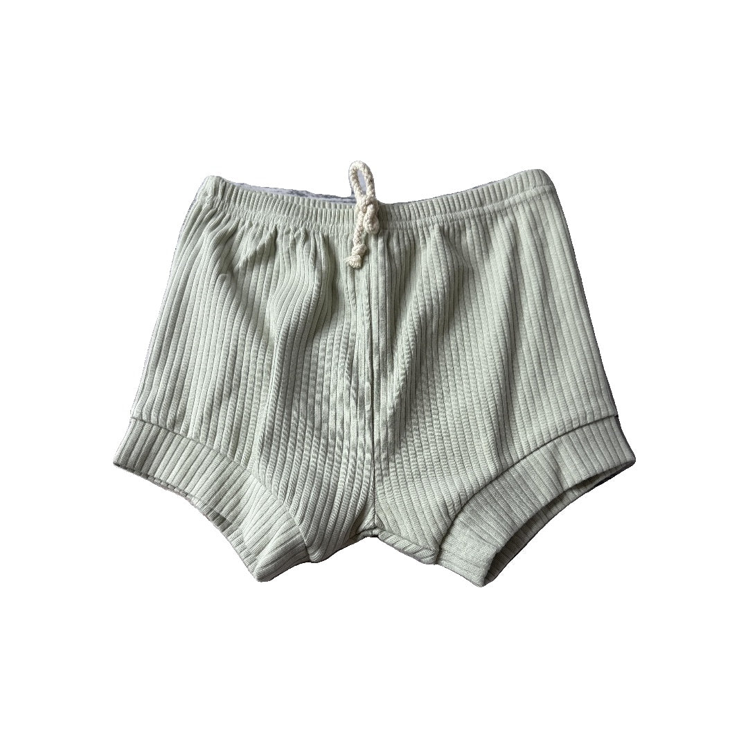 Sage and Ivory Unisex Shorts Size: 4T