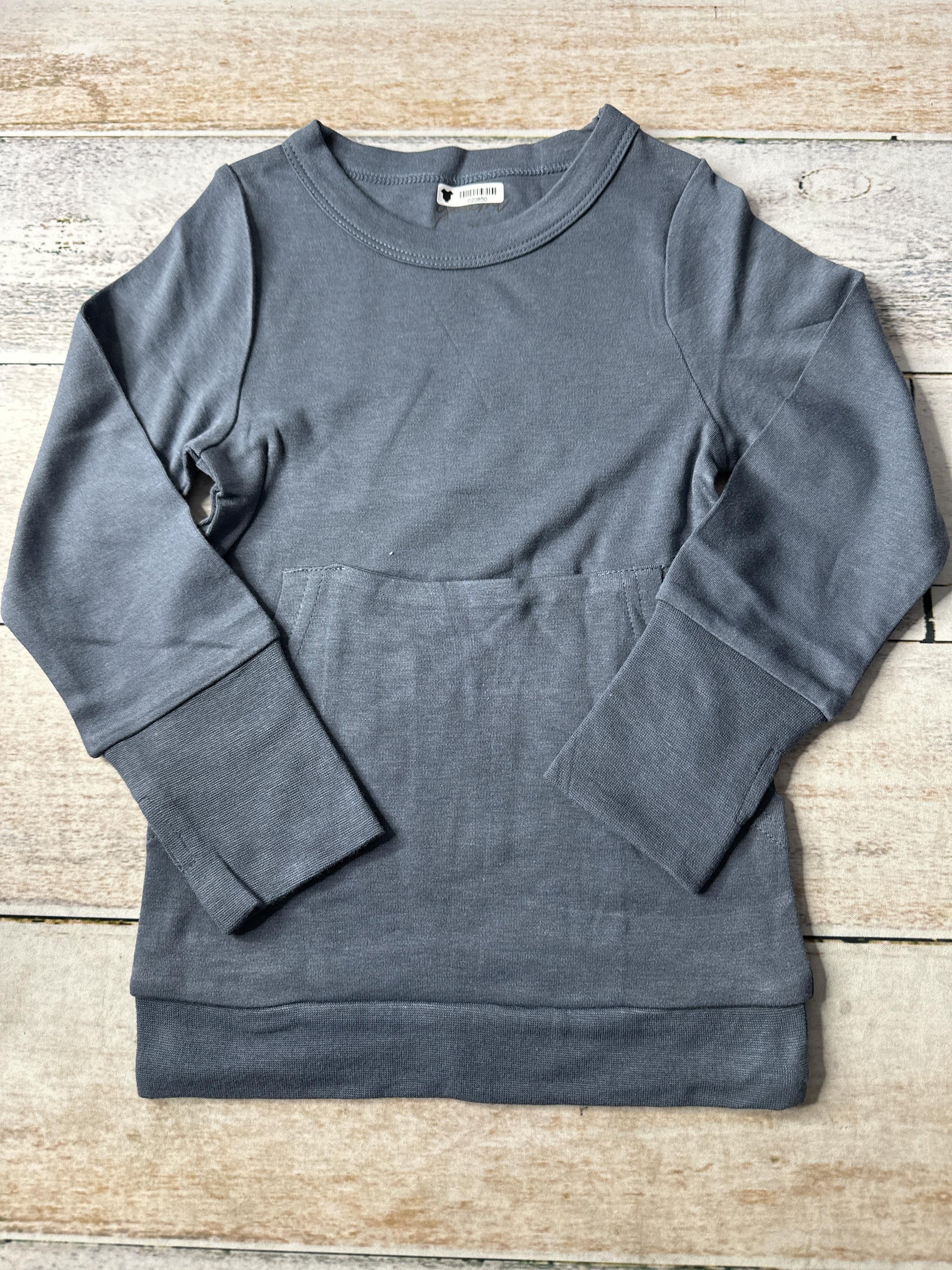 Goumi Unisex Long Sleeve T-Shirt Size: 4T