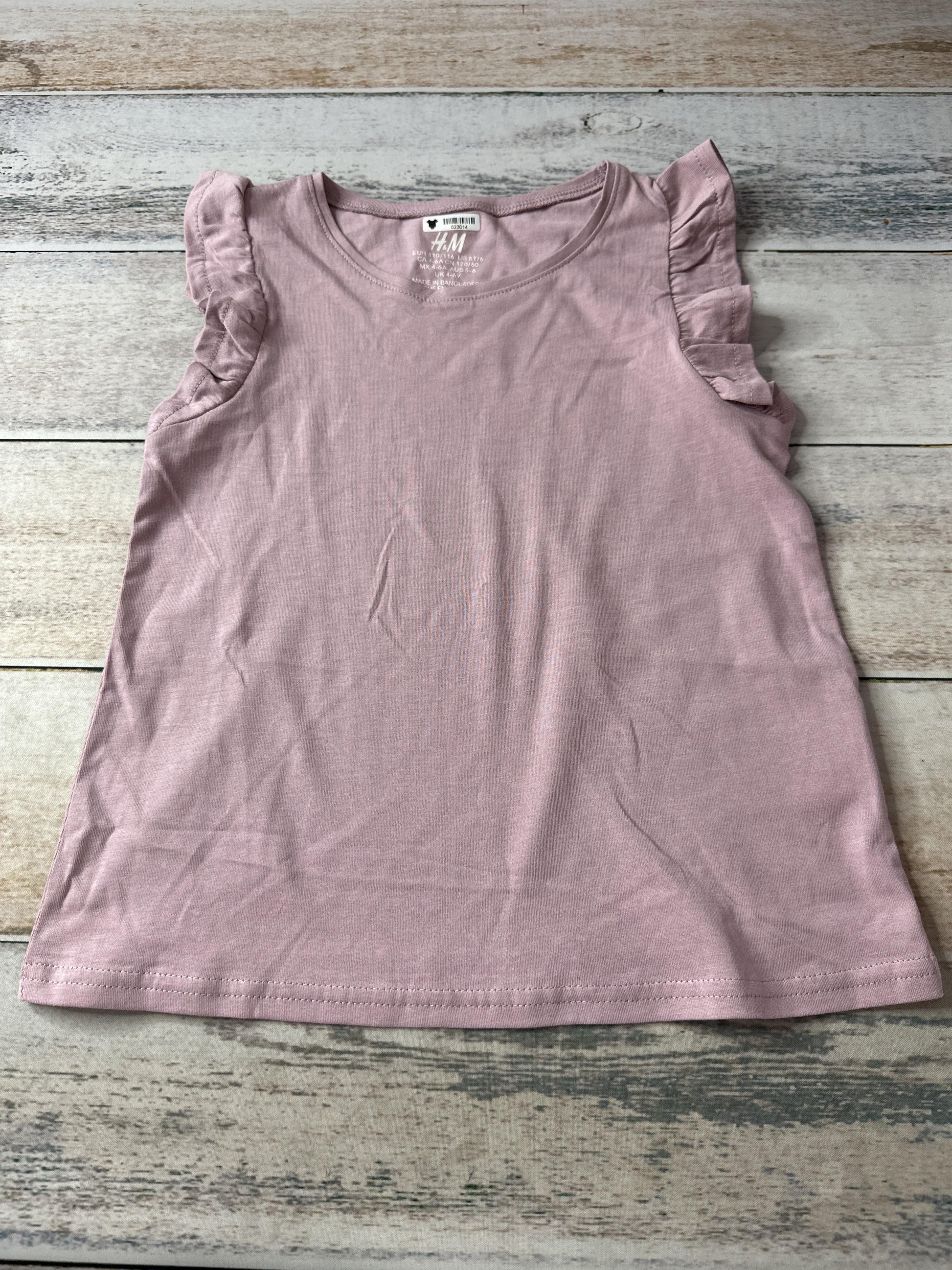 H&M Unisex T-Shirt Size: 5-6 Years