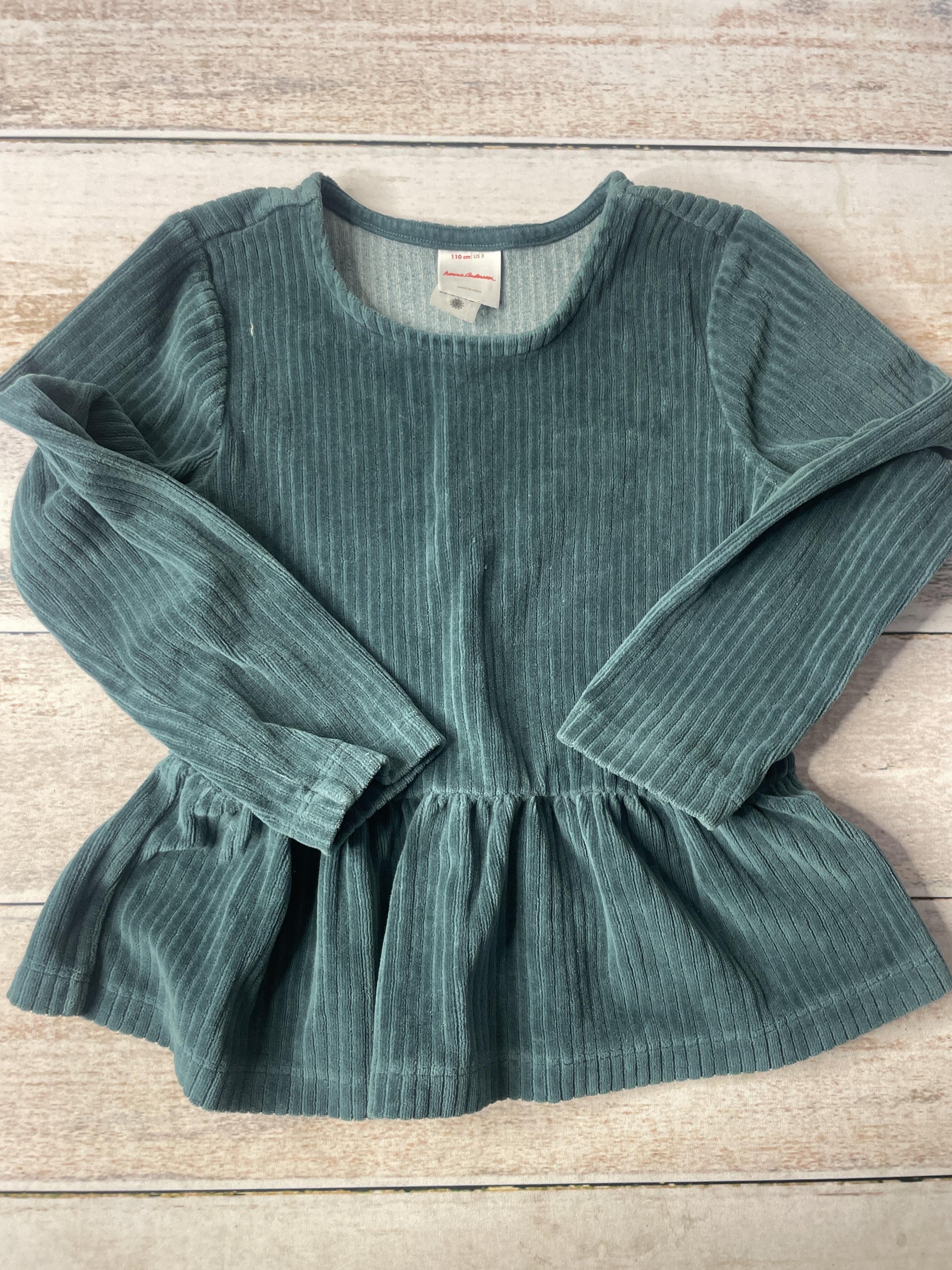Girls Dress Size: 5