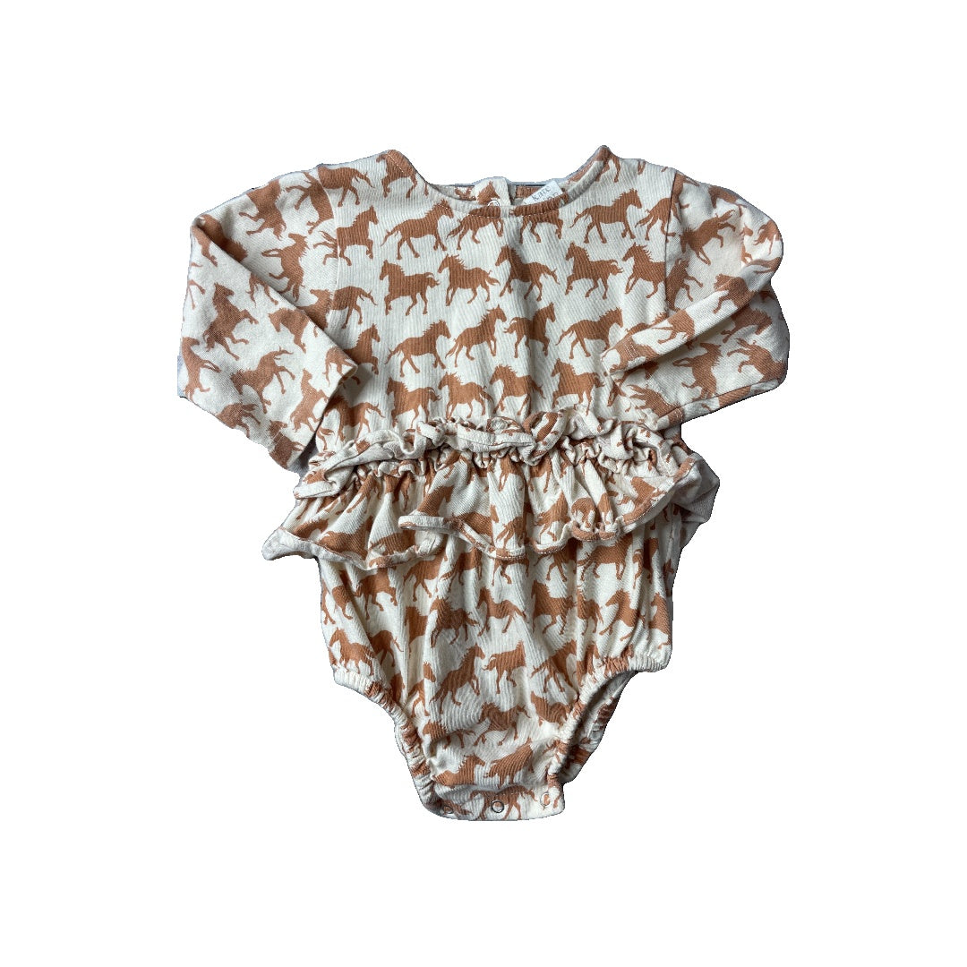 Kate Quinn Girls Onesie Size: 6-12 months