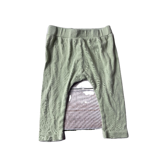 Kate Quinn Unisex Pants Size: 6-12 months