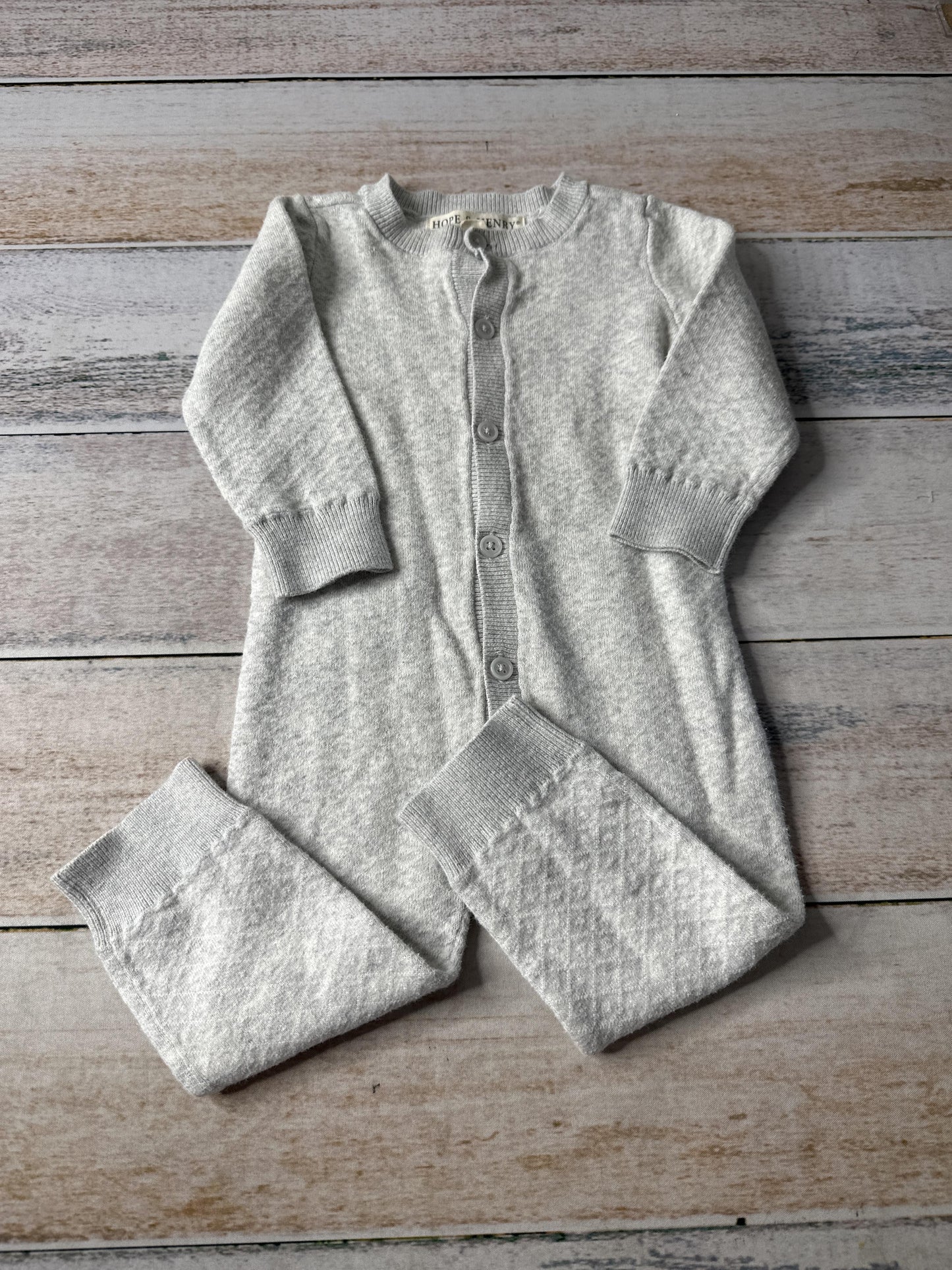 Hope & Hen Unisex Long Sleeve Outfit Size: 6-12 months