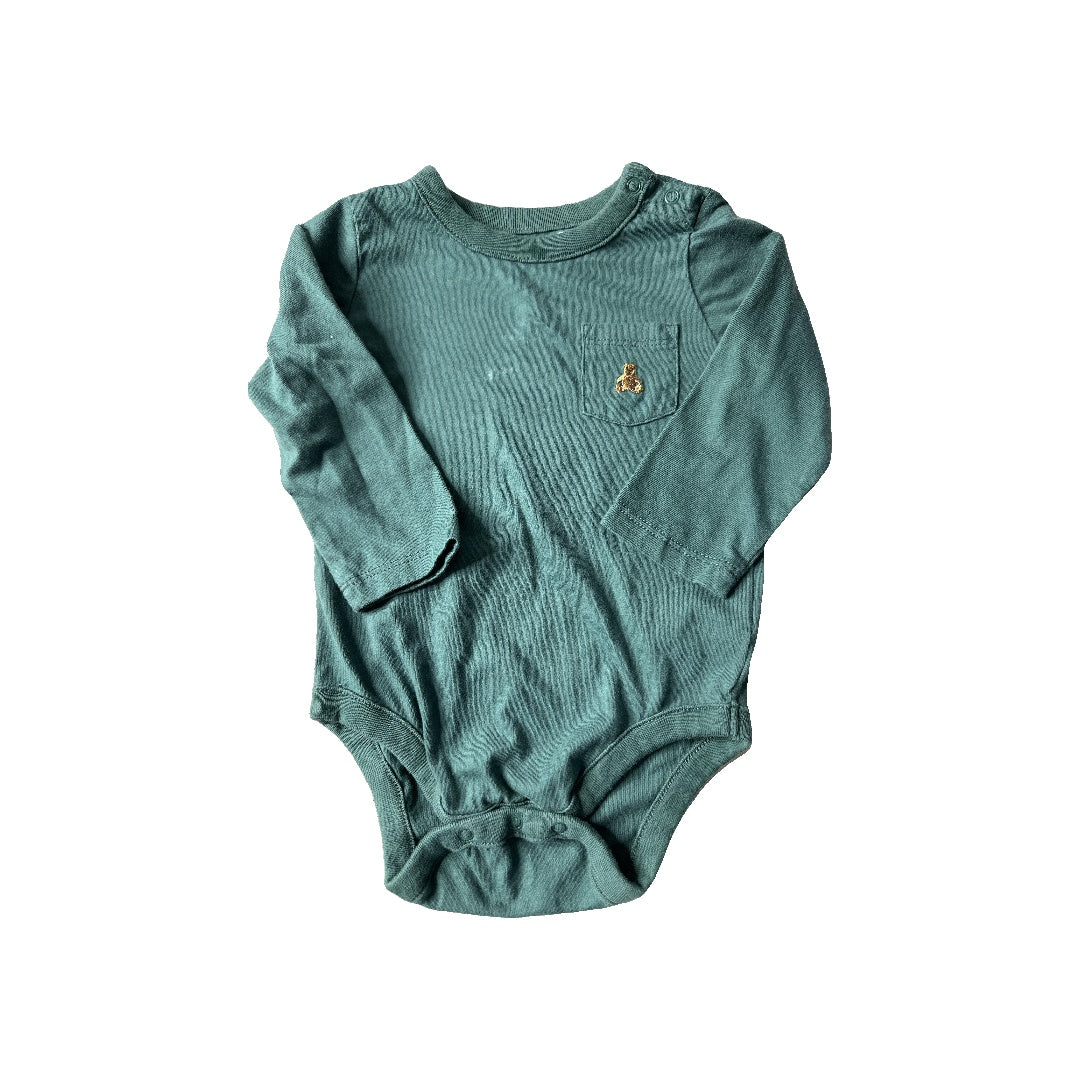 Unisex Onesie Size: 6-12 months