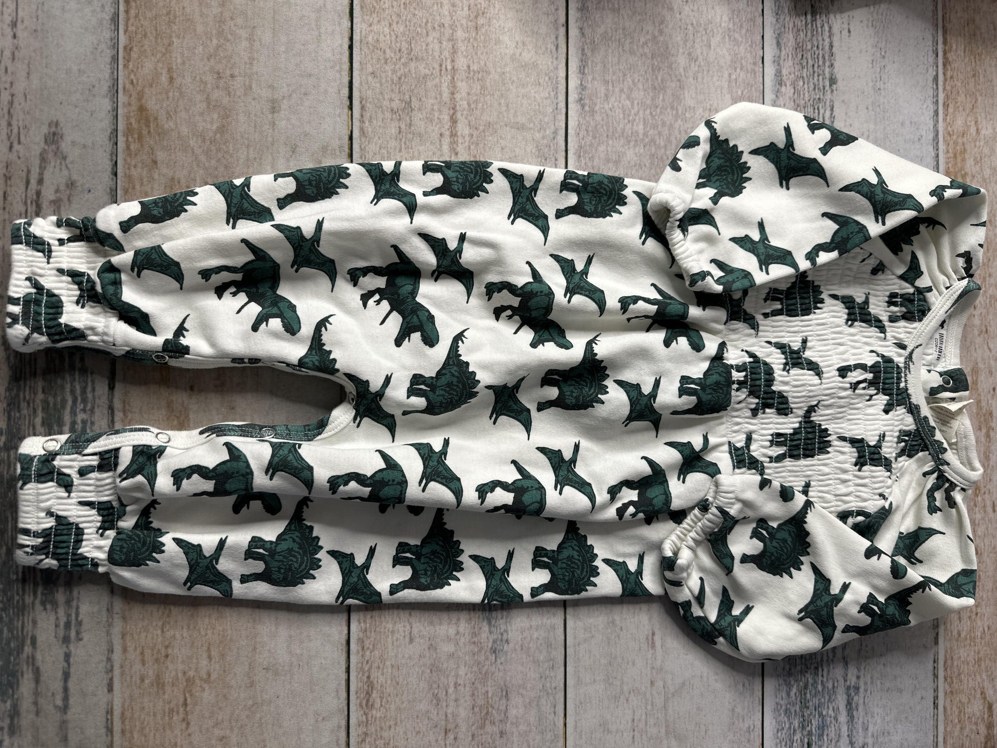 Unisex Pajamas Size: 6-12 months