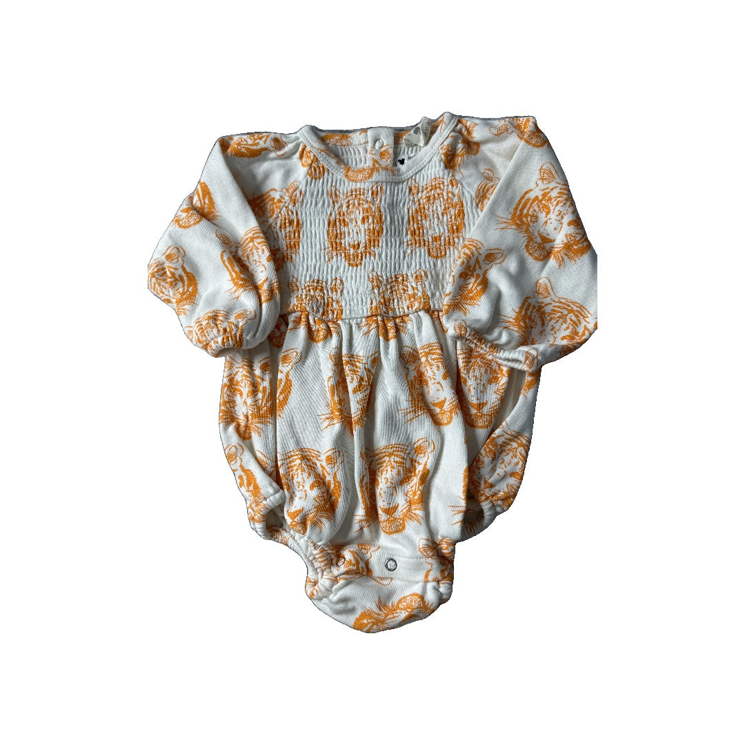 Unisex Long Sleeve Outfit Size: 6-12 months