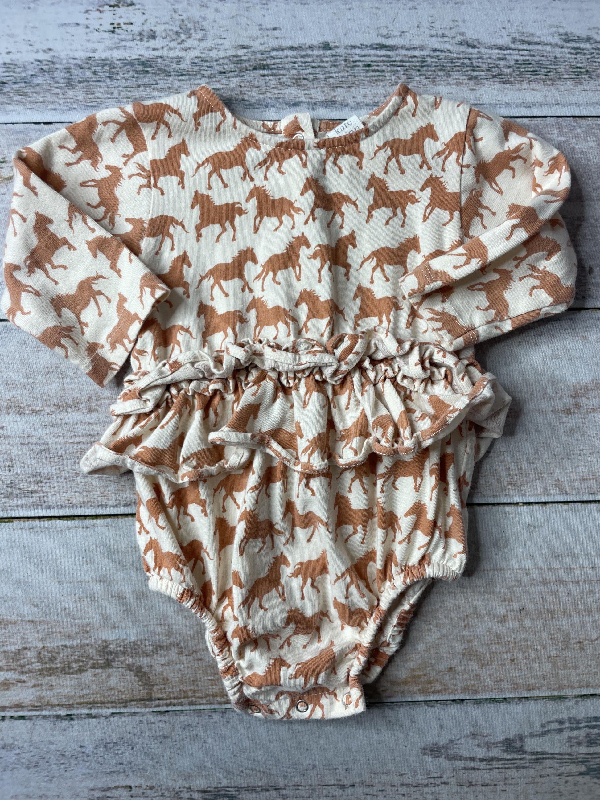Kate Quinn Girls Onesie Size: 6-12 months