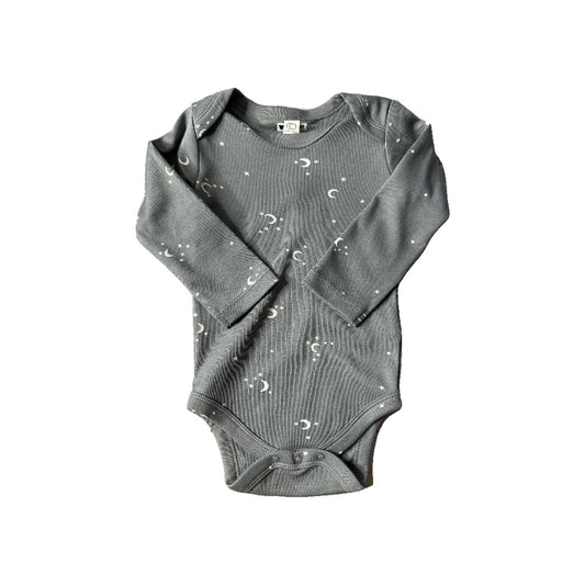 Colored Organics Unisex Onesie Size: 6-12 months