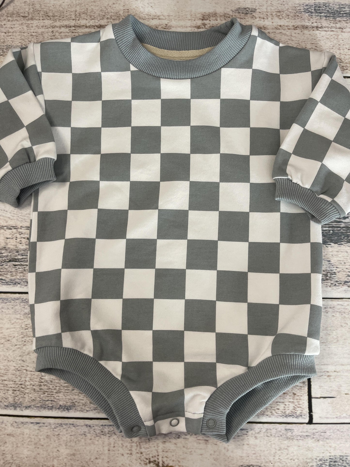 Little Organic co Unisex Onesie Size: 6-12 months