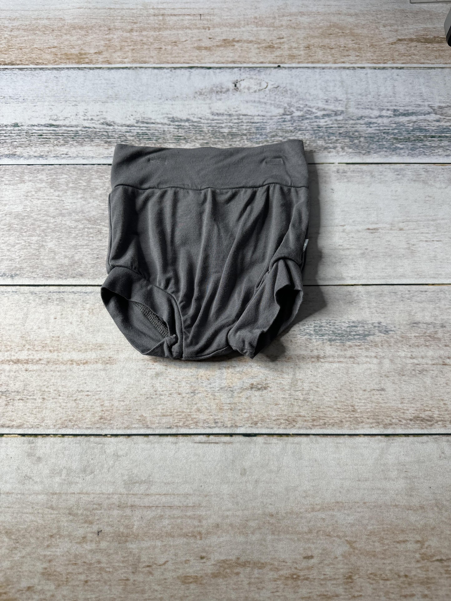 Kyte Unisex Shirt Size: 6-12 months