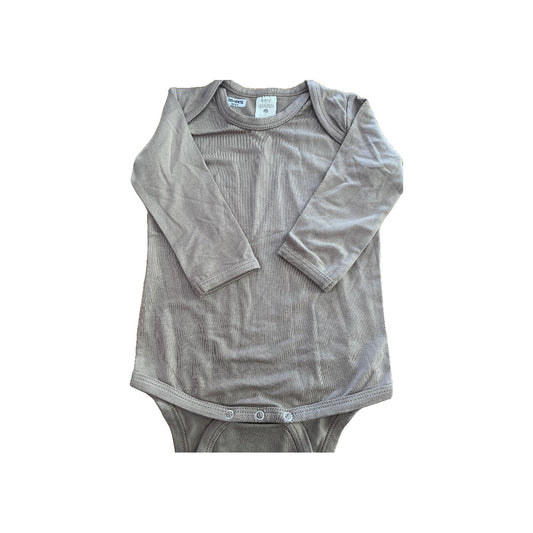Kate Quinn Girls Onesie Size: 6-12 months