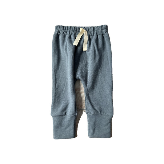 BabySprouts co Unisex Pants Size: 6-12 months