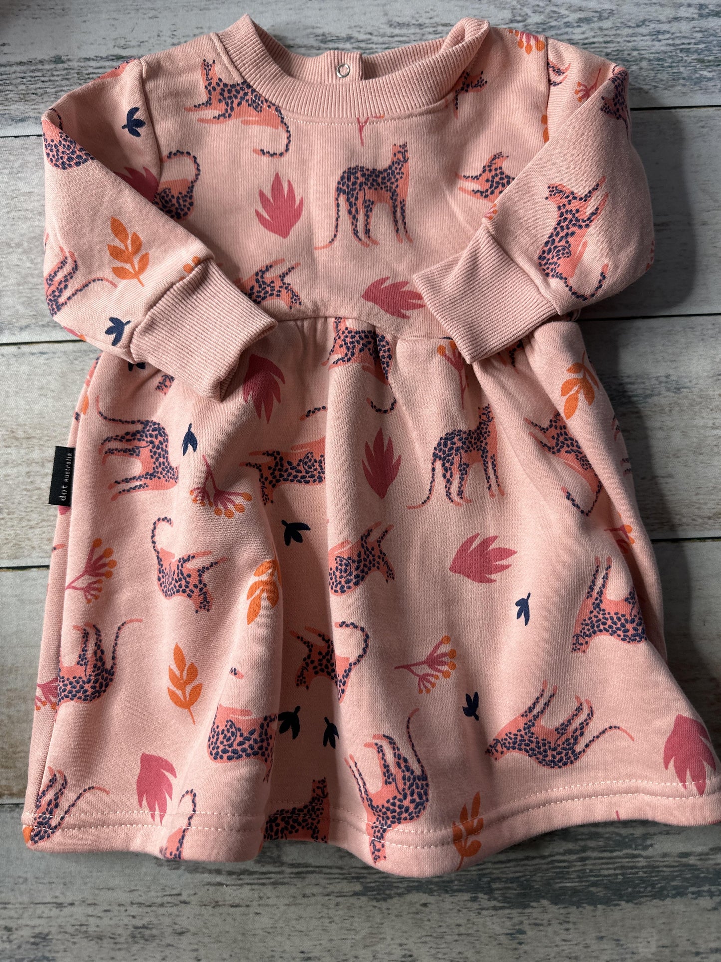 Girls Dress Size: 6-9 months