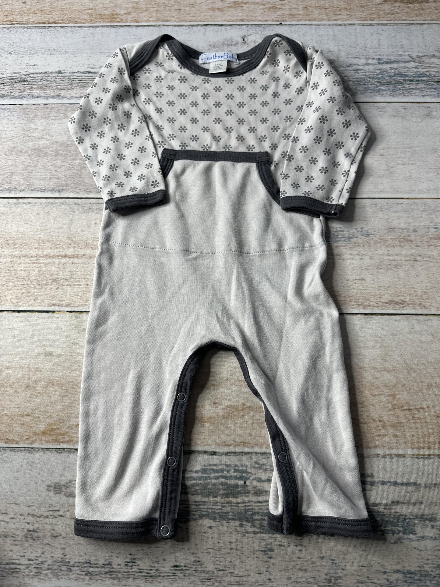 Feather Baby Unisex Long Sleeve Outfit Size: 6-9 months