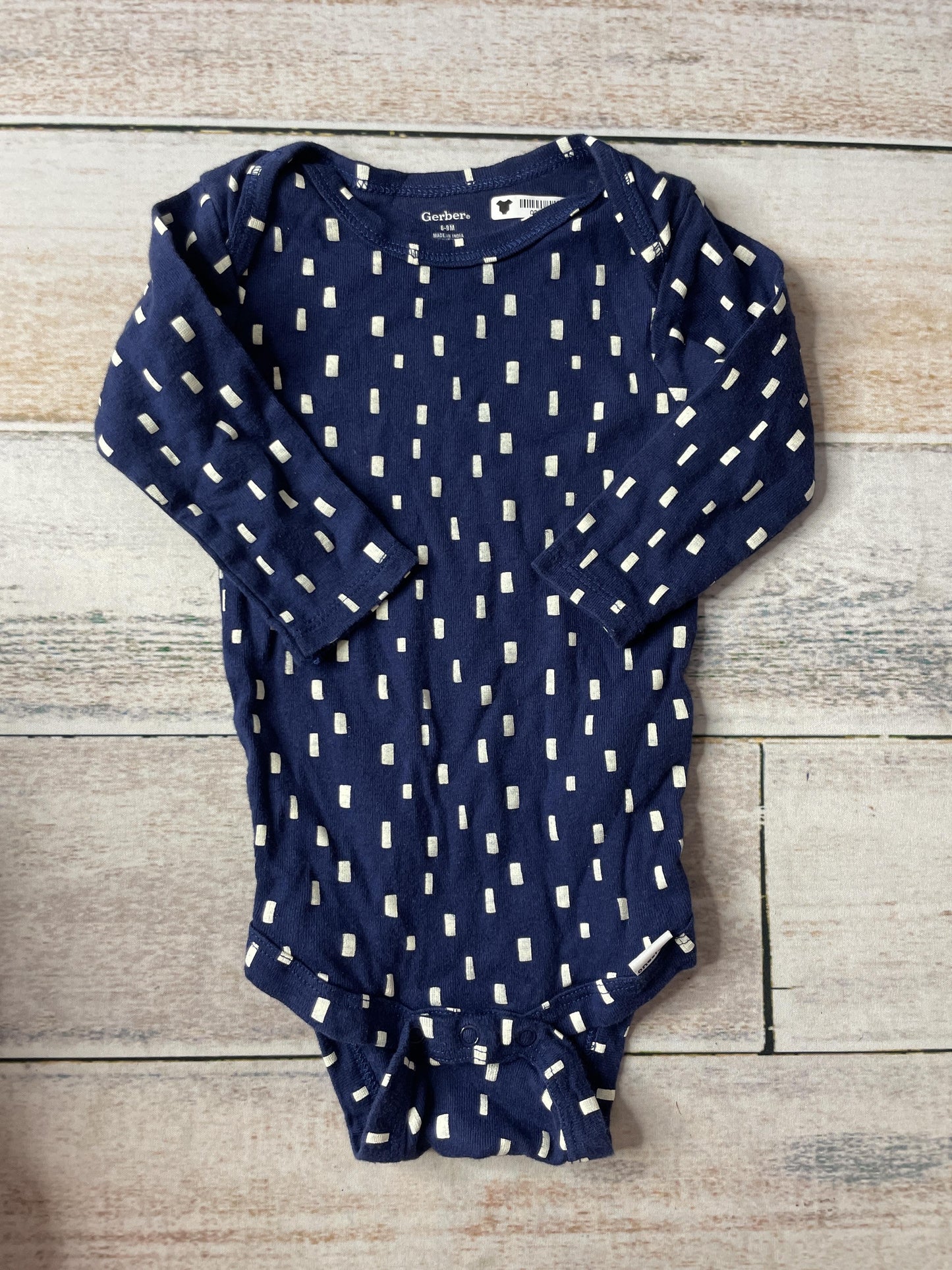 Gerber Unisex Onesie Size: 6-9 months