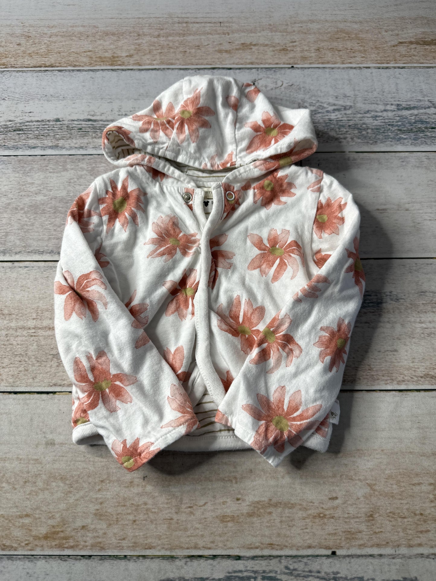 Unisex Sweater Size: 6-9 months