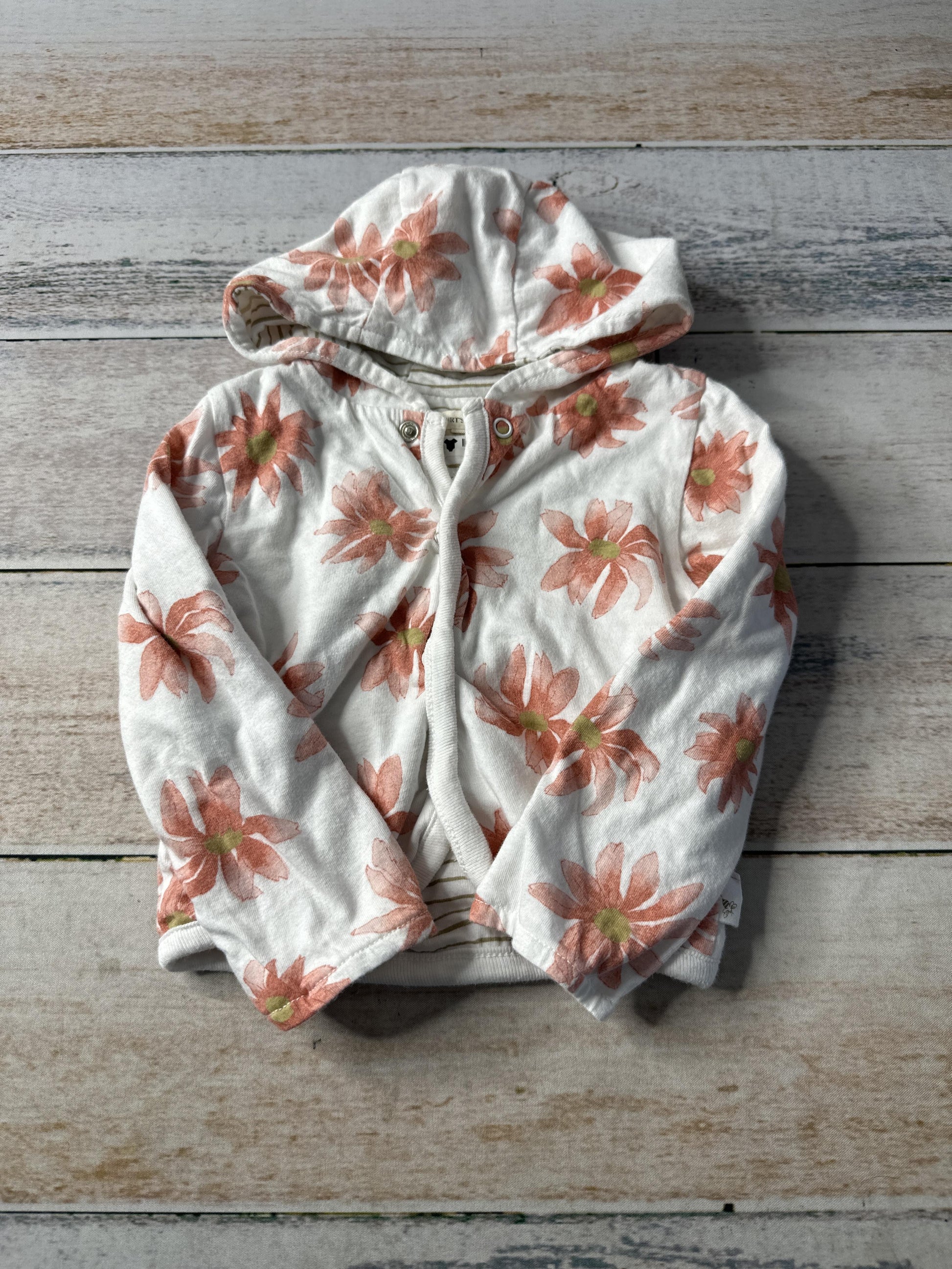 Unisex Sweater Size: 6-9 months