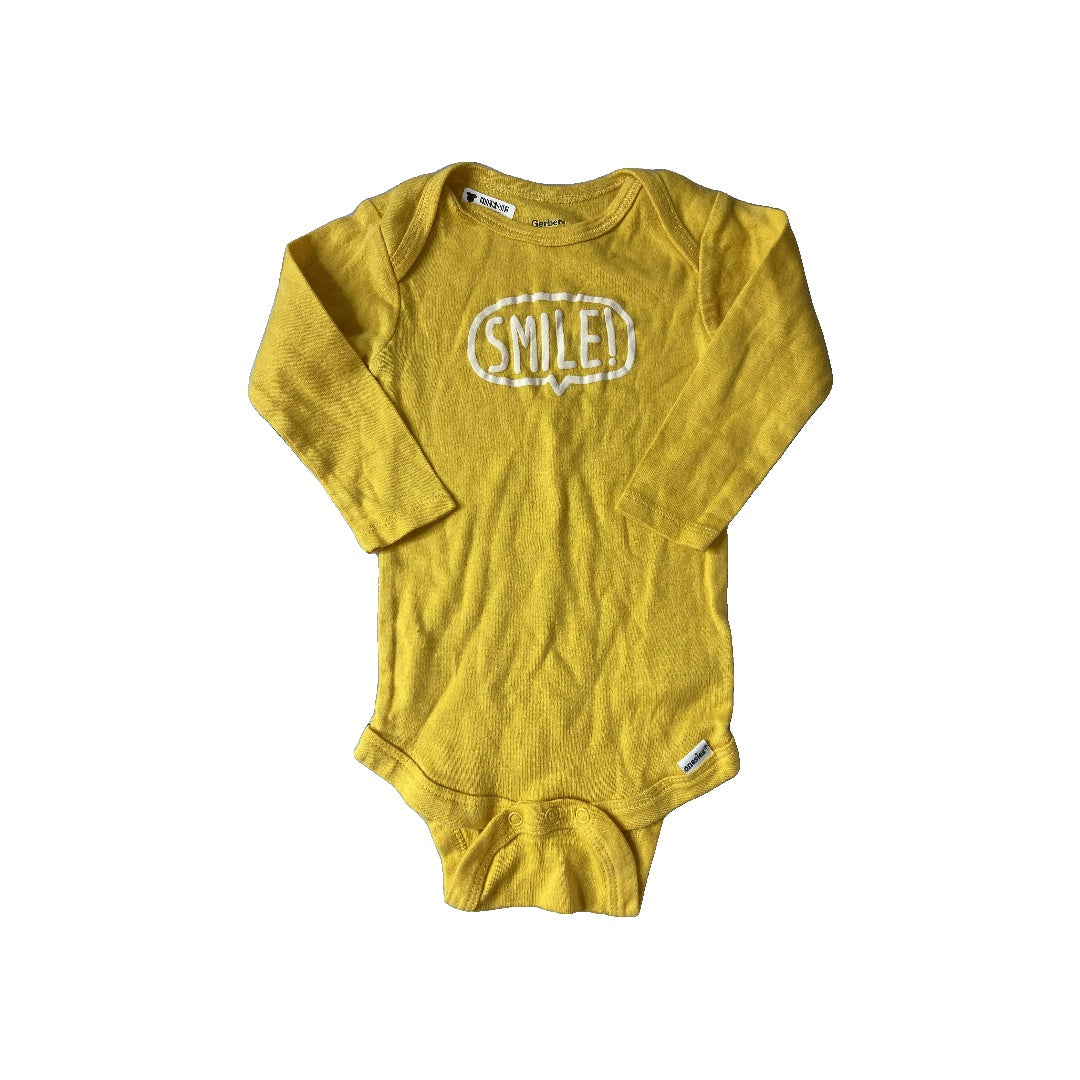 Gerber Childrenswear Unisex Onesie Size: 6-9 months