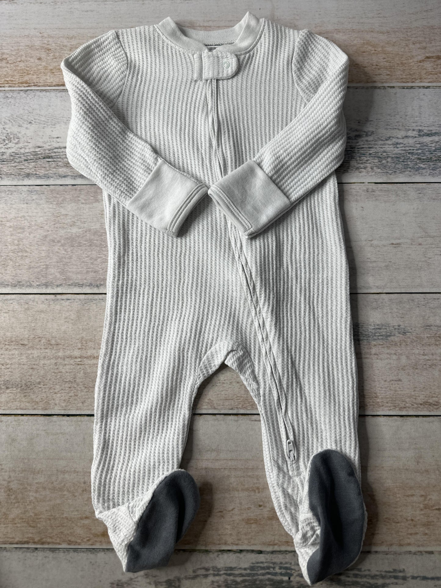 Unisex Pajamas Size: 6-9 months