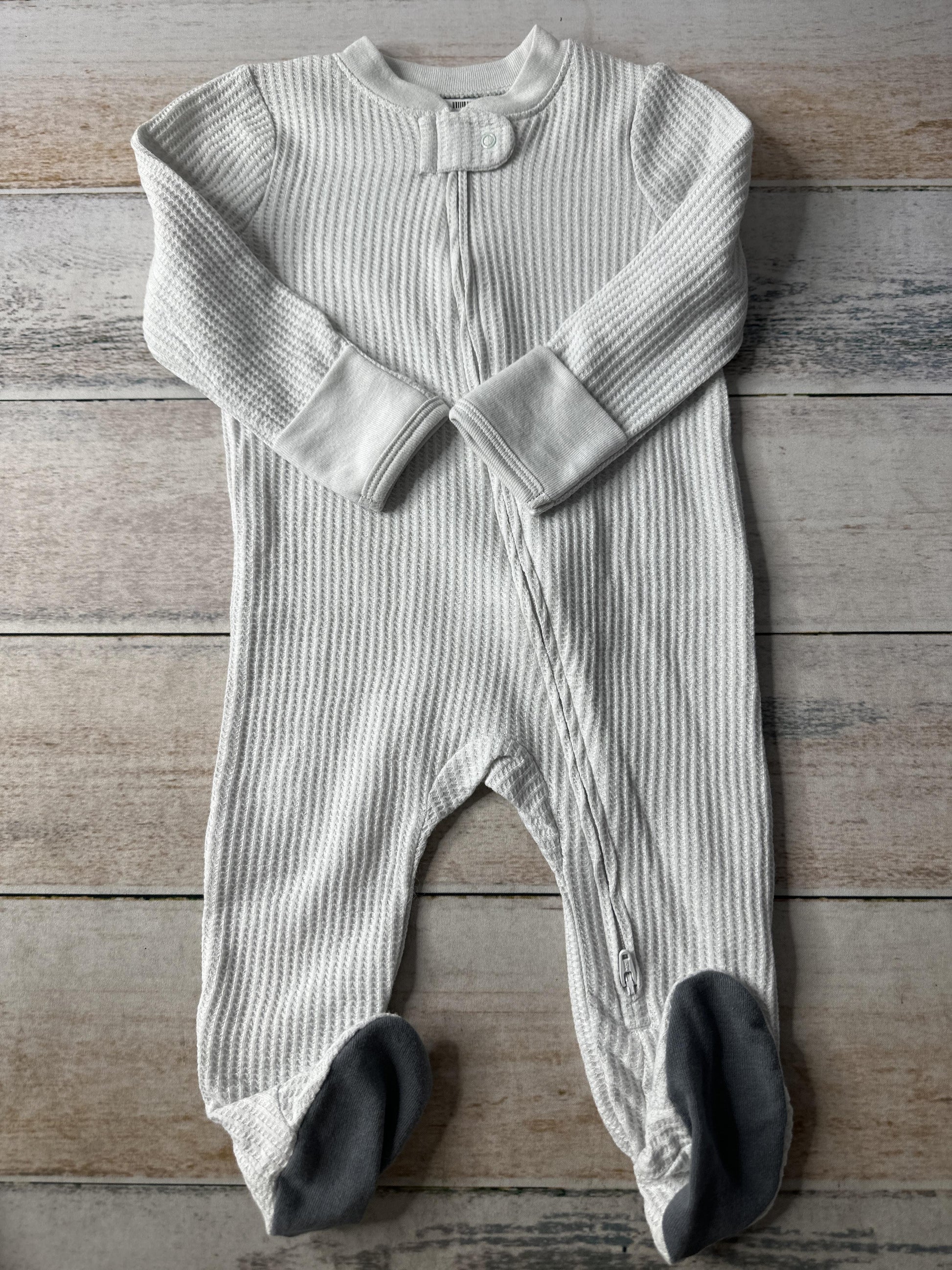 Unisex Pajamas Size: 6-9 months