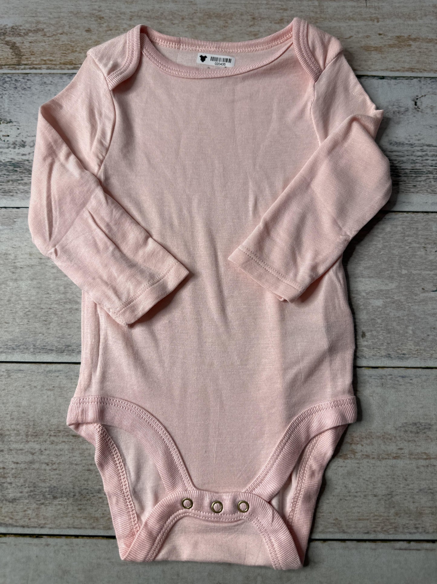 Unisex Onesie Size: 6-9 months
