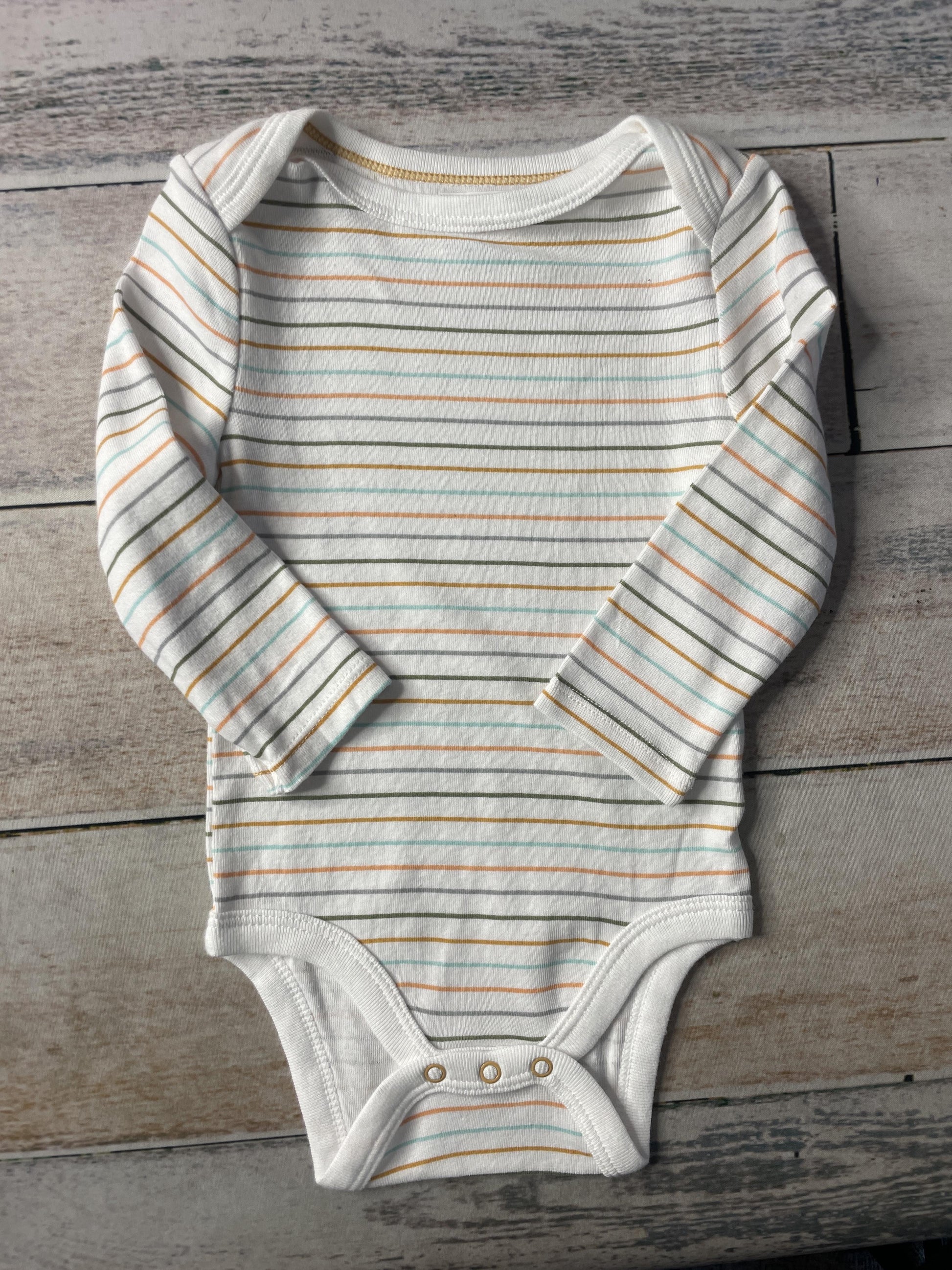 Unisex Onesie Size: 6-9 months