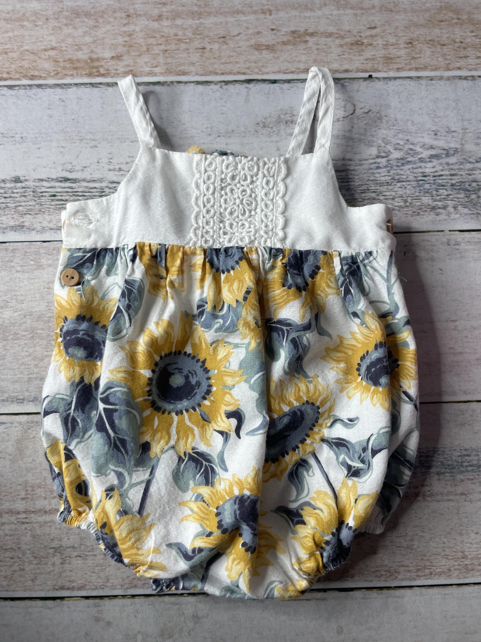 Tommy Bahama Unisex Romper Size: 6-9 months
