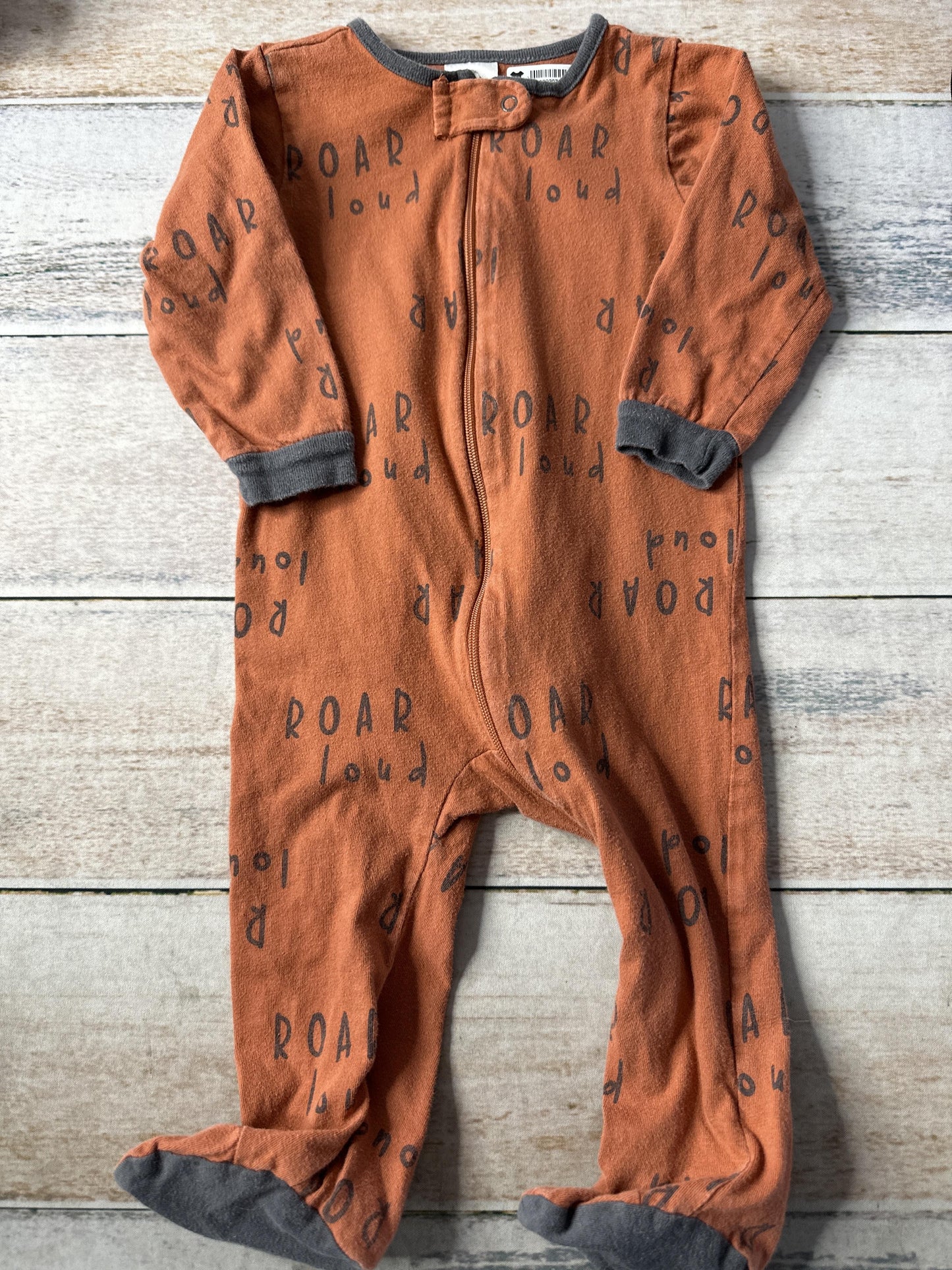 Unisex Pajamas Size: 6-9 months