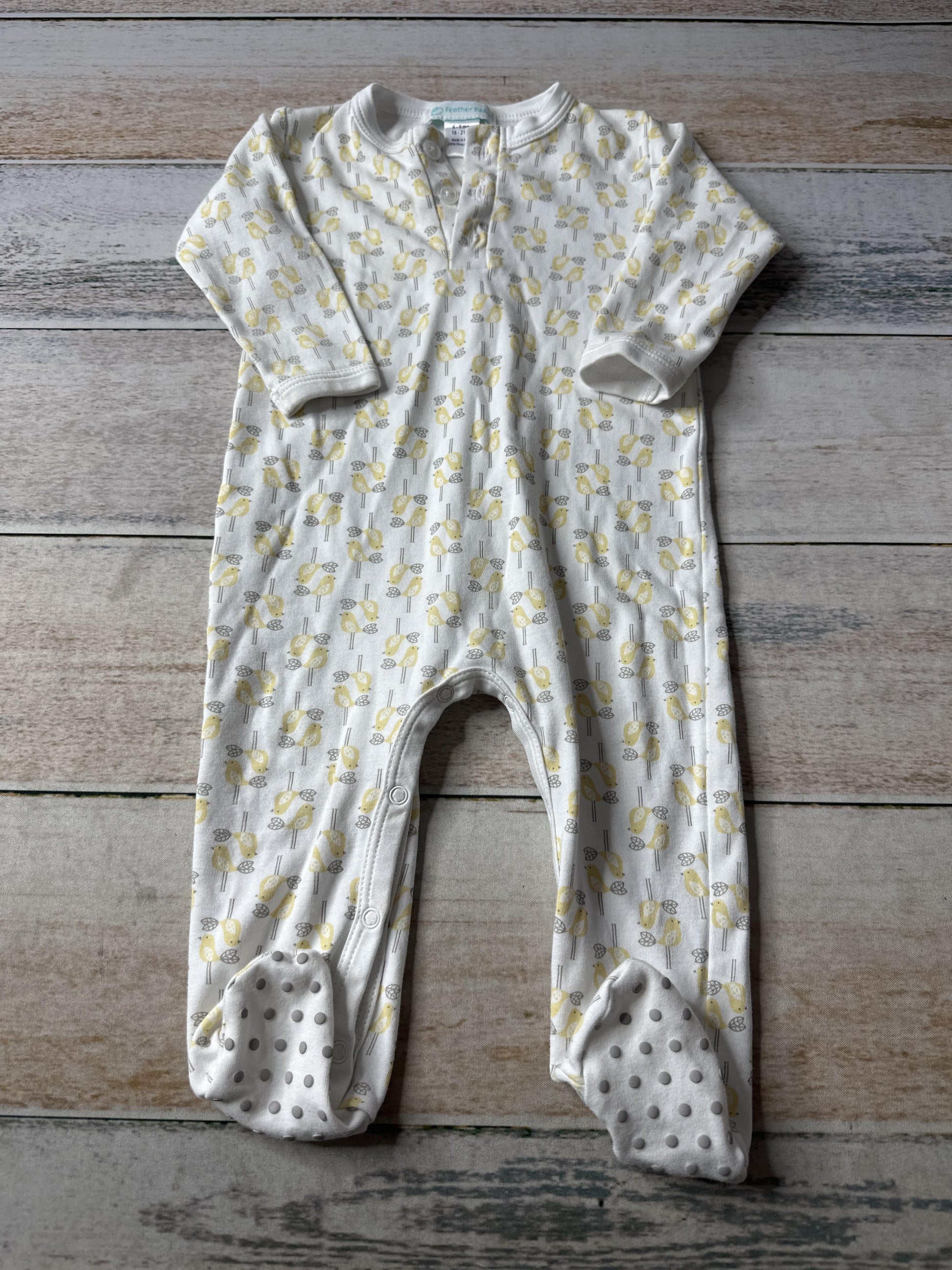Feather Baby Unisex Pajamas Size: 6-9 months