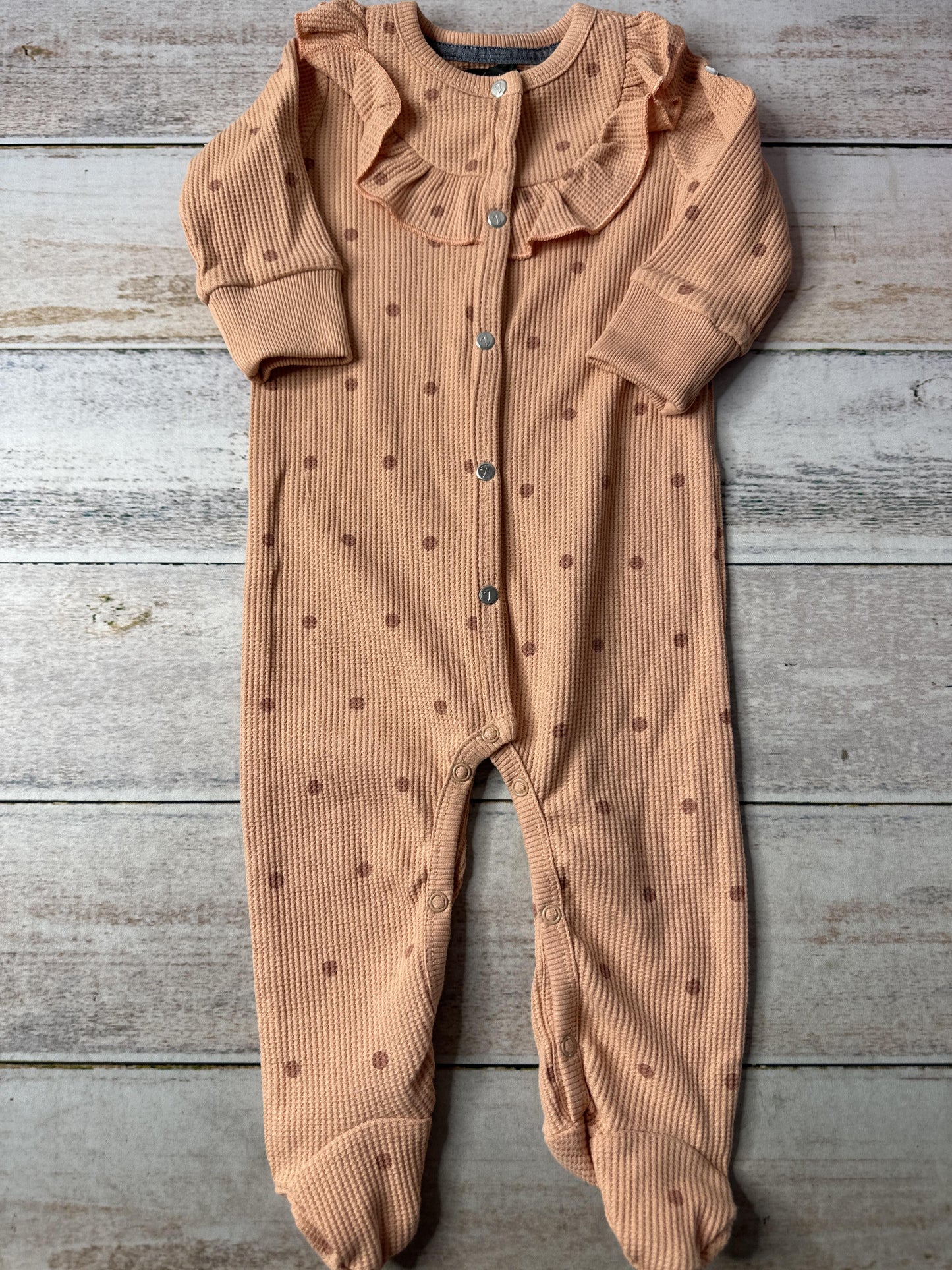 Unisex Long Sleeve Outfit Size: 6-9 months