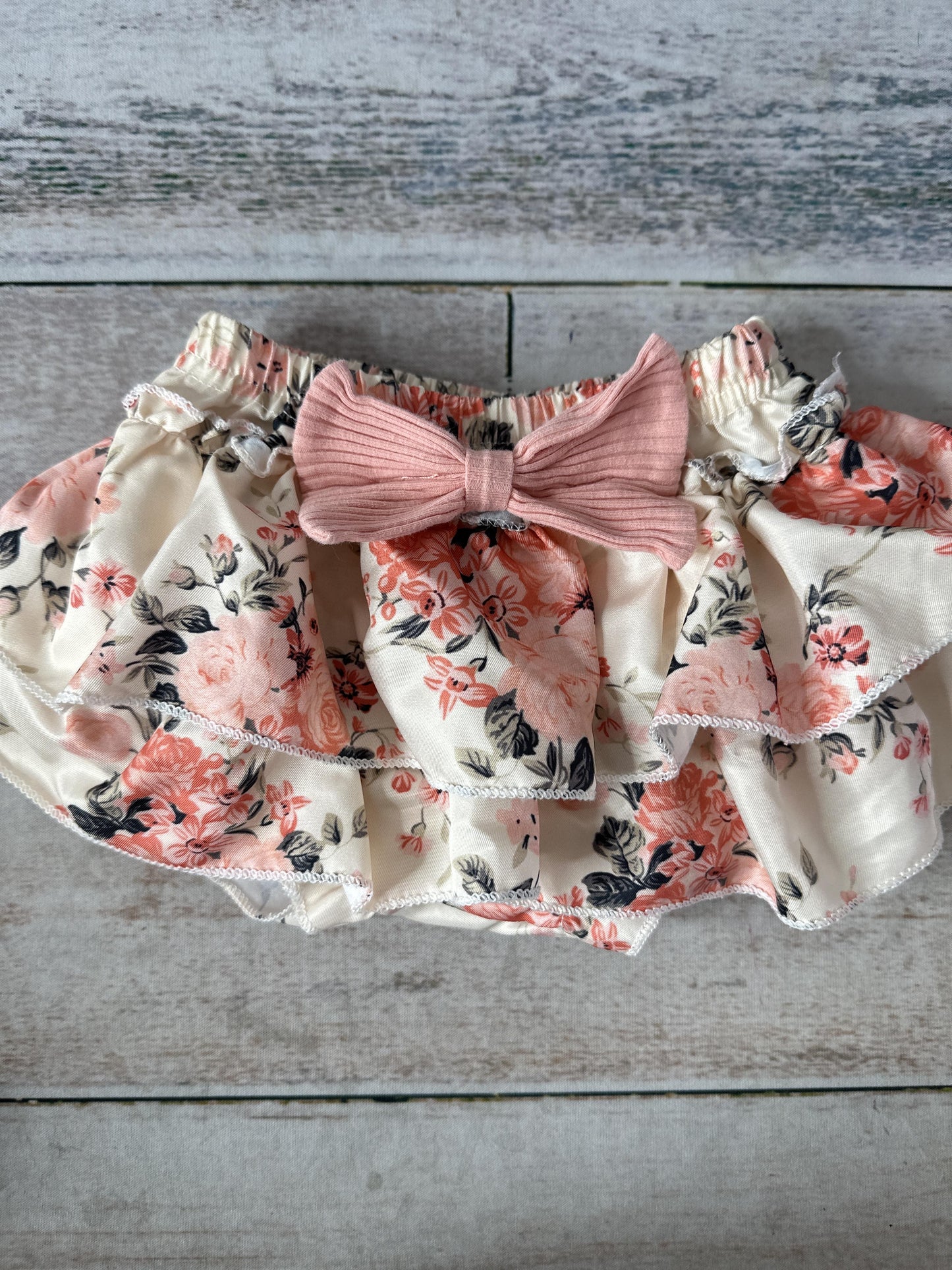 Girls Skirt Size: 6-9 months