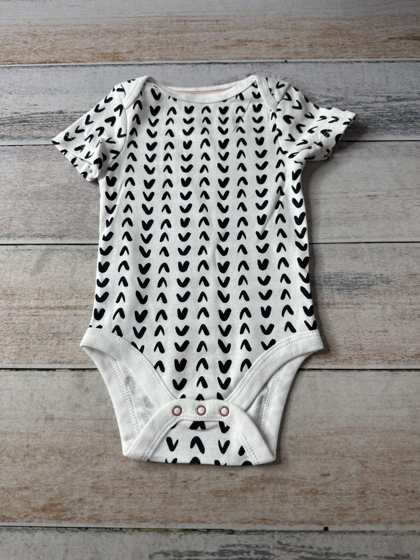 Cloud Island Unisex Onesie Size: 6-9 months