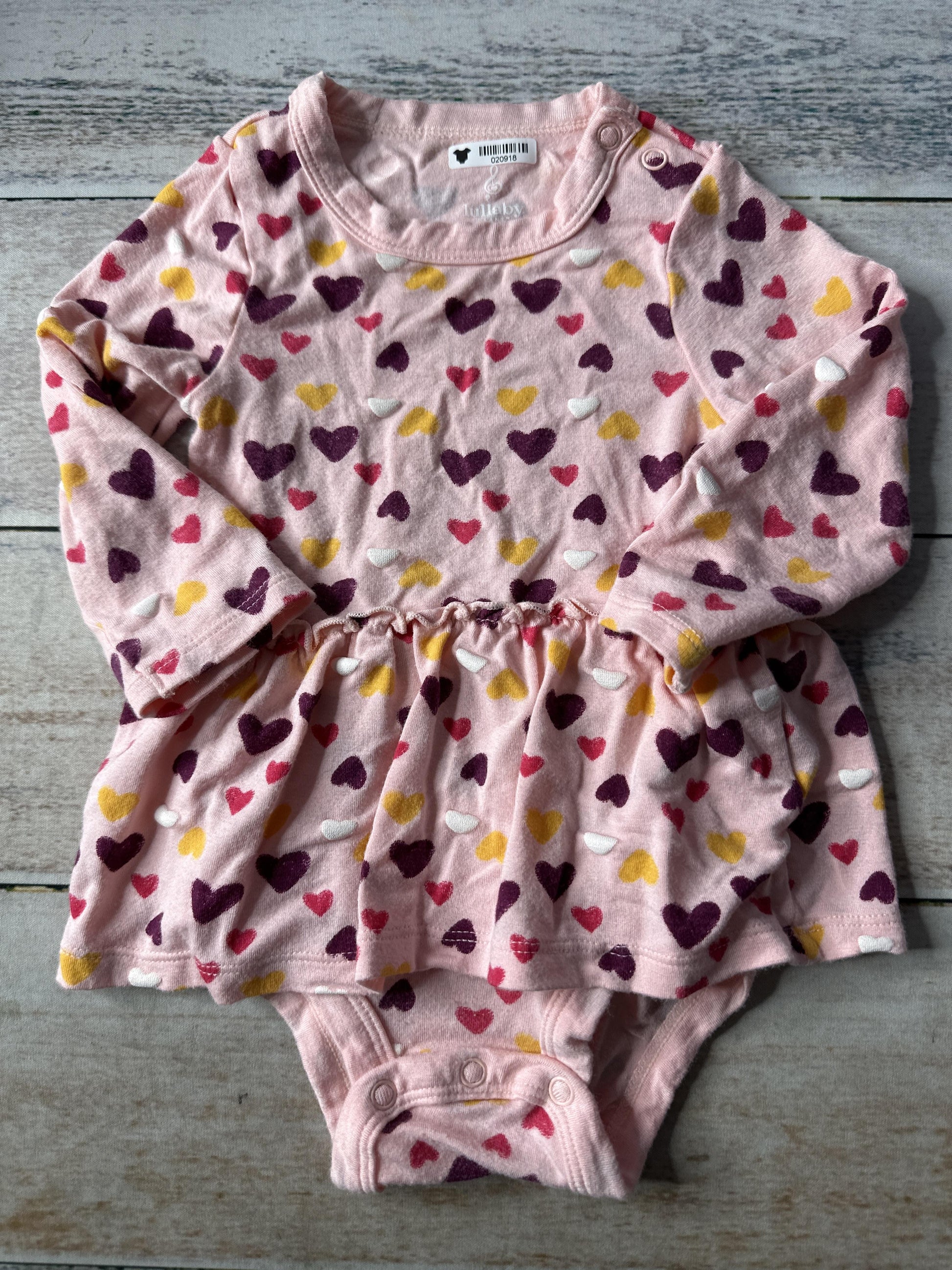 Unisex Onesie Size: 6-9 months