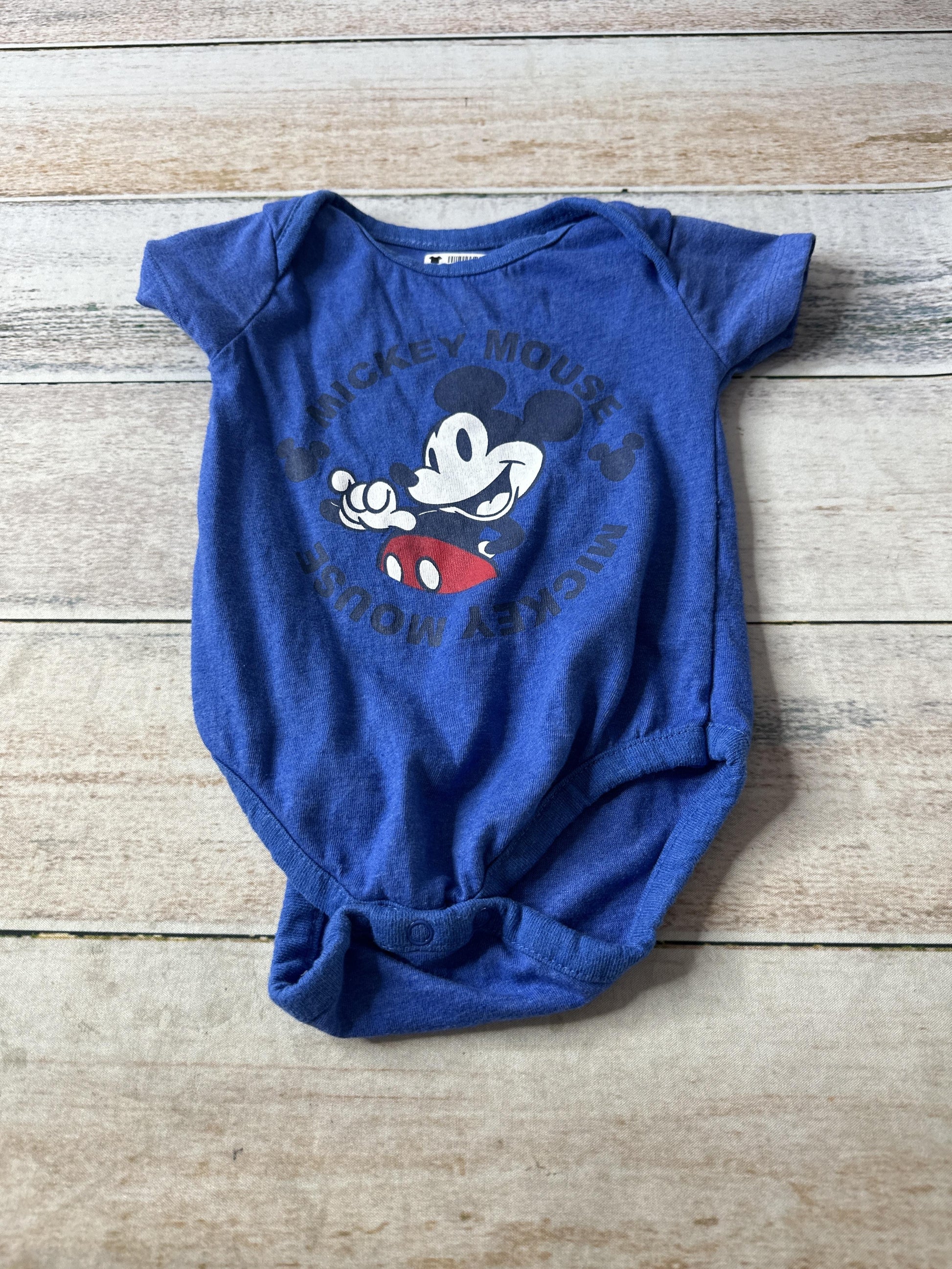 Disney Unisex Onesie Size: 6-9 months
