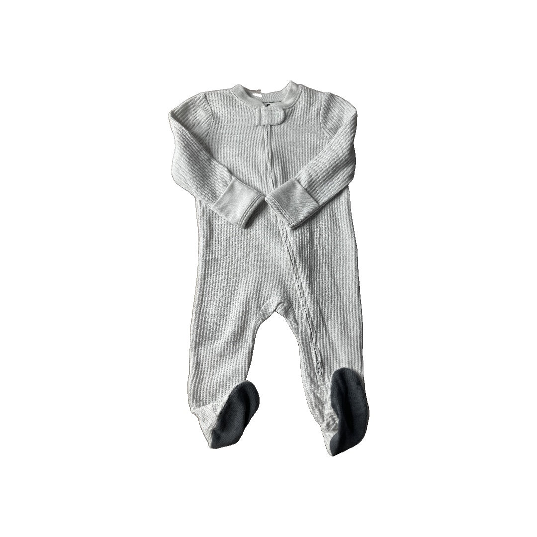 Unisex Pajamas Size: 6-9 months