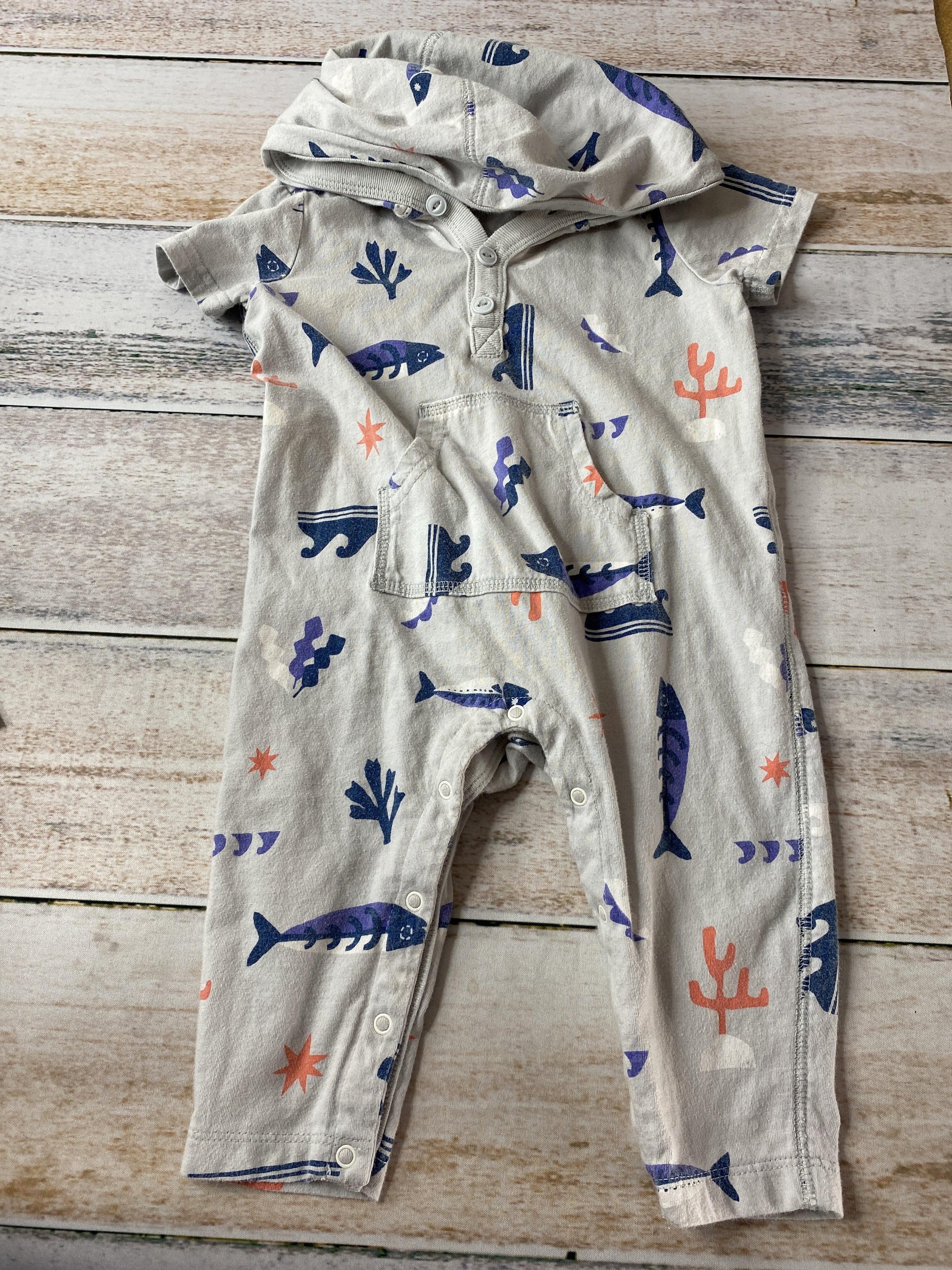 Tea Unisex Romper Size: 6-9 months