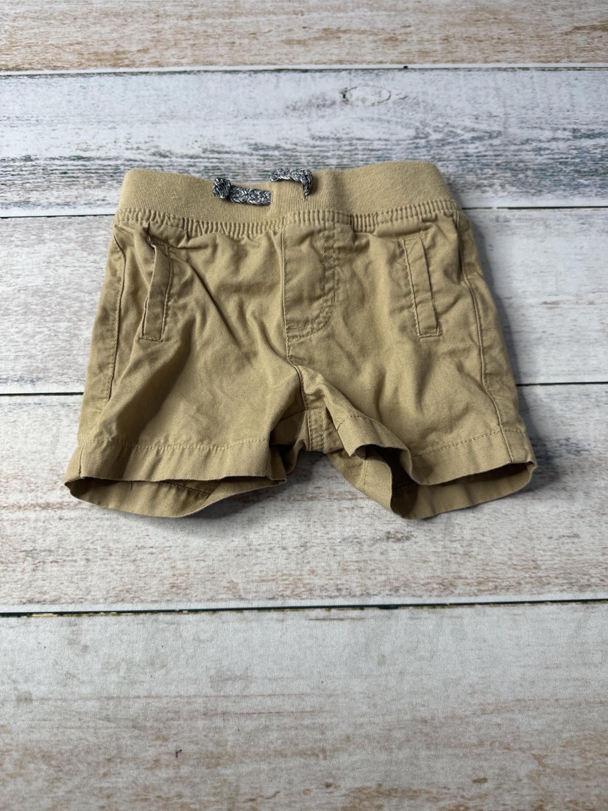 Unisex Shorts Size: 6-9 months