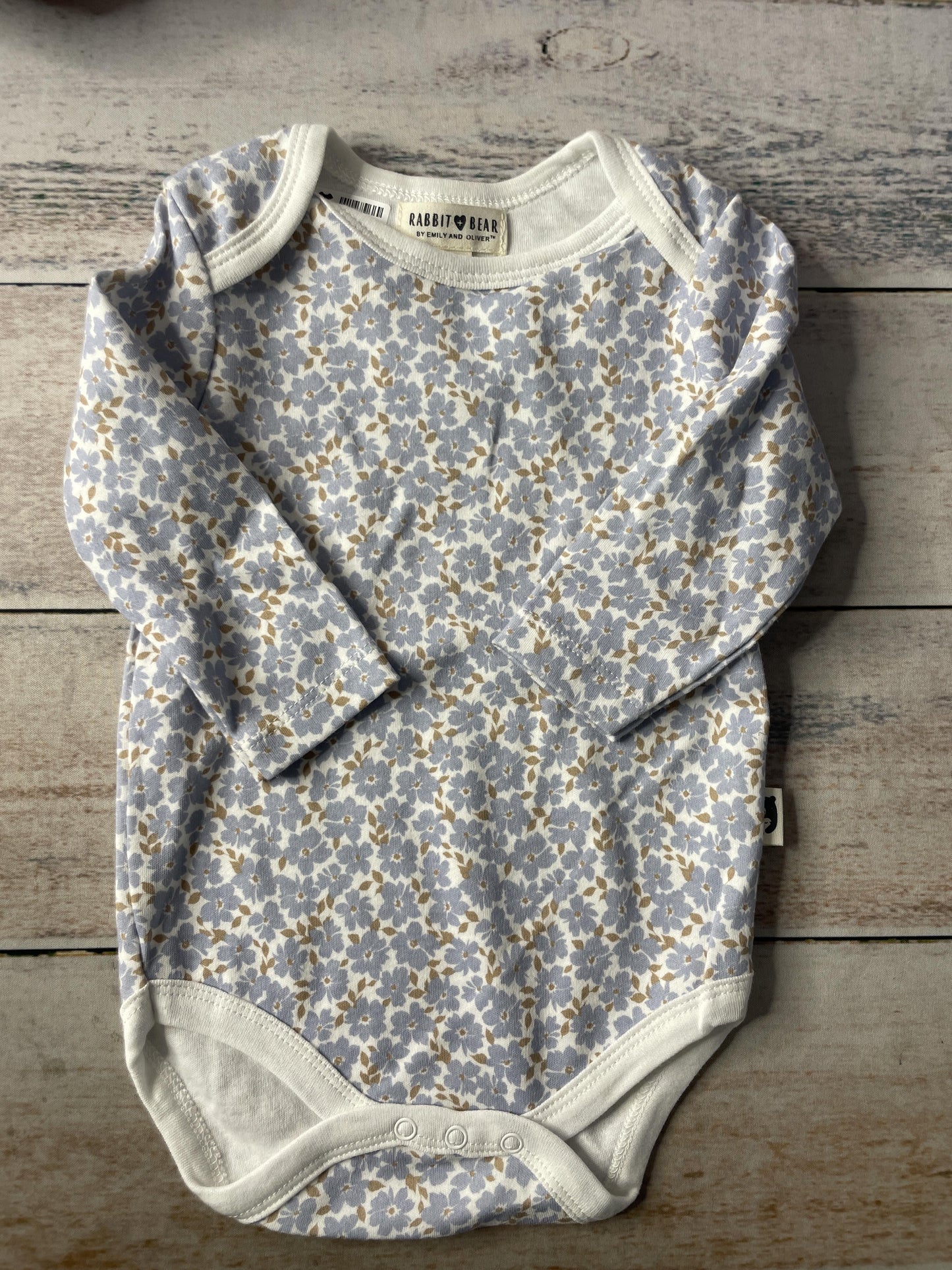 Unisex Onesie Size: 6-9 months