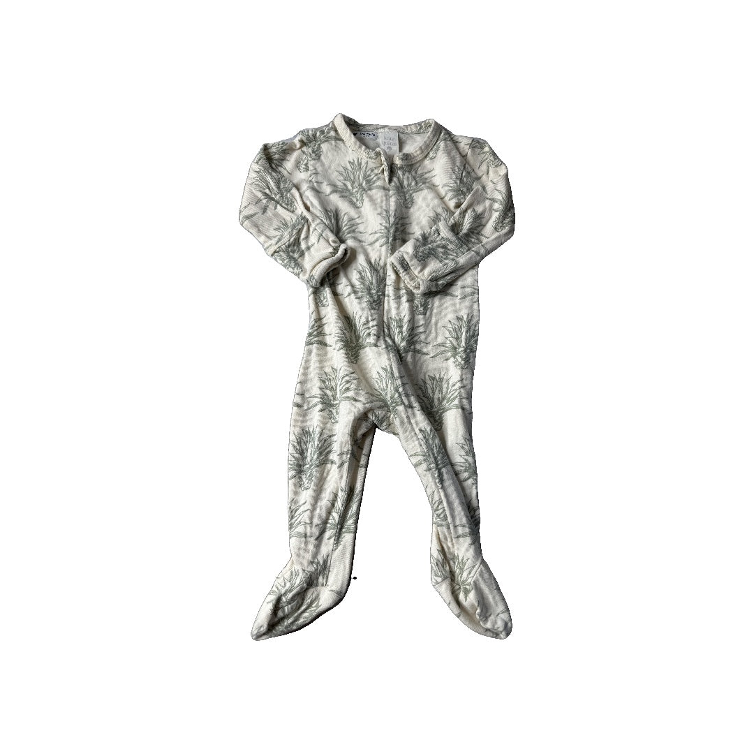 Kate Quinn Unisex Pajamas Size: 6-9 months
