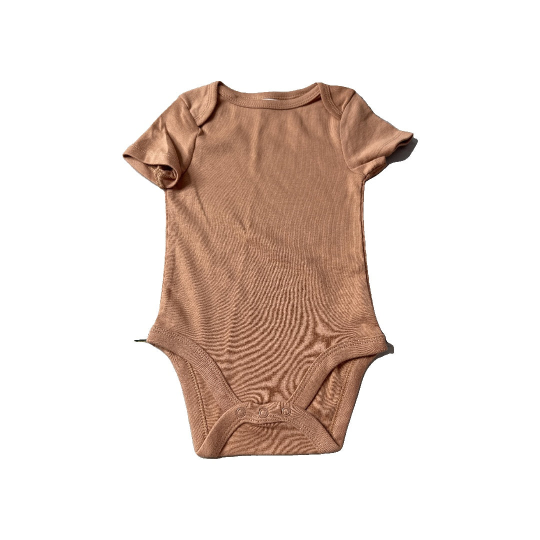 Cloud Island Unisex Onesie Size: 6-9 months