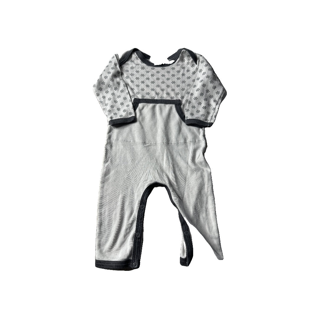 Feather Baby Unisex Long Sleeve Outfit Size: 6-9 months
